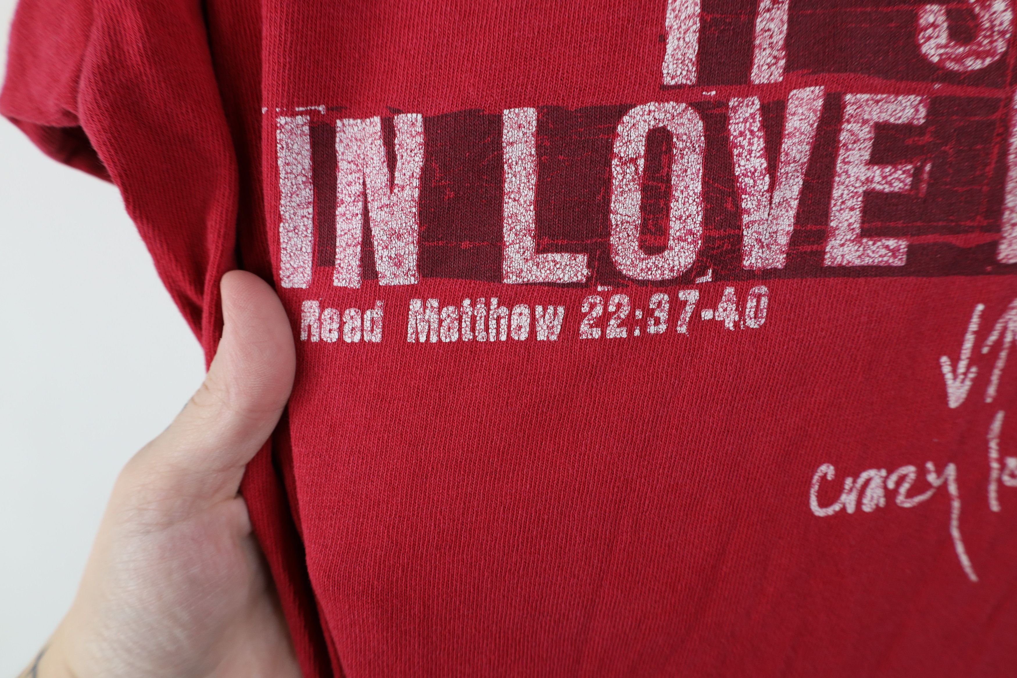 Vintage Vintage Y2K Streetwear God Is Love Christian T-Shirt Red Size US L / EU 52-54 / 3 - 11 Thumbnail