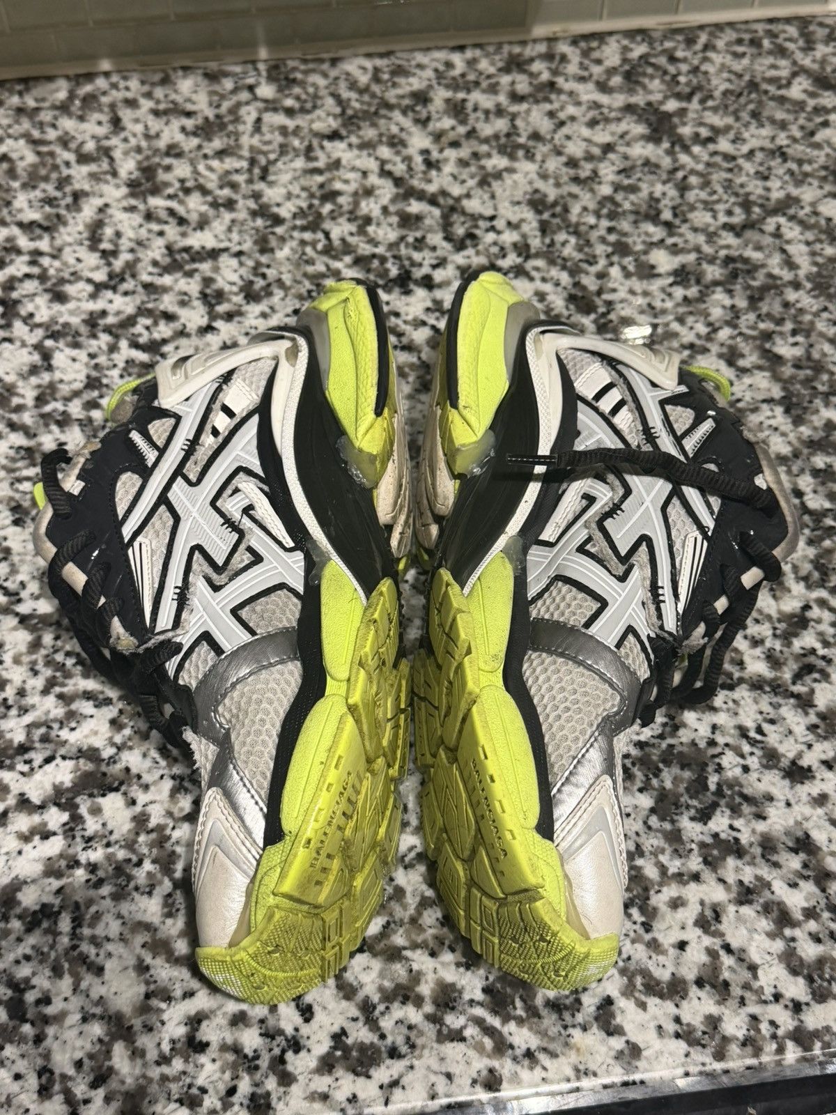 Balenciaga Balenciaga Runner Sneaker 'White Fluo Yellow' Size US 10 / EU 43 - 2 Thumbnail