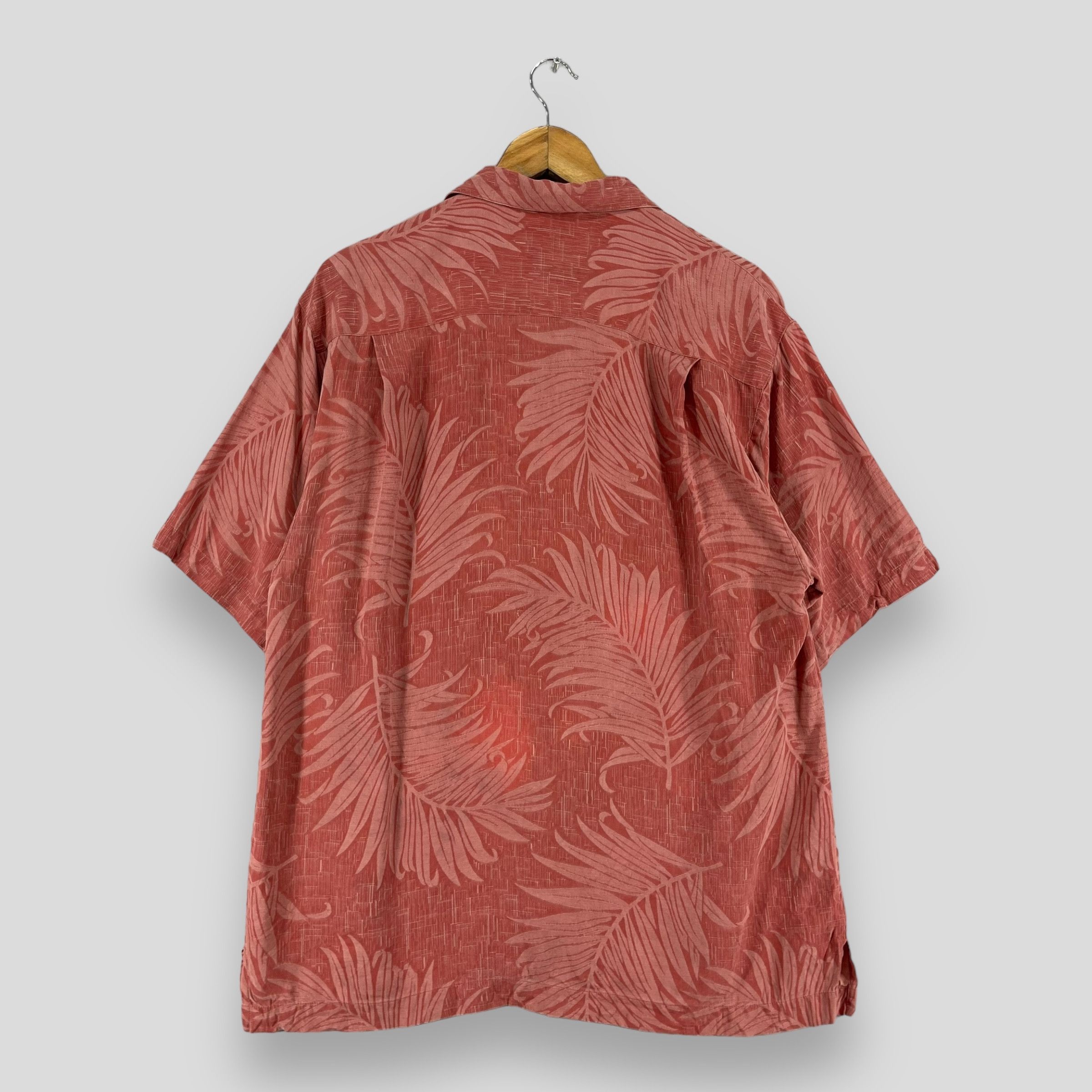 Japanese Brand × Vintage TOMMY BAHAMA Hawaii Tropical Flower Motive Shirt Size US S / EU 44-46 / 1 - 9 Thumbnail