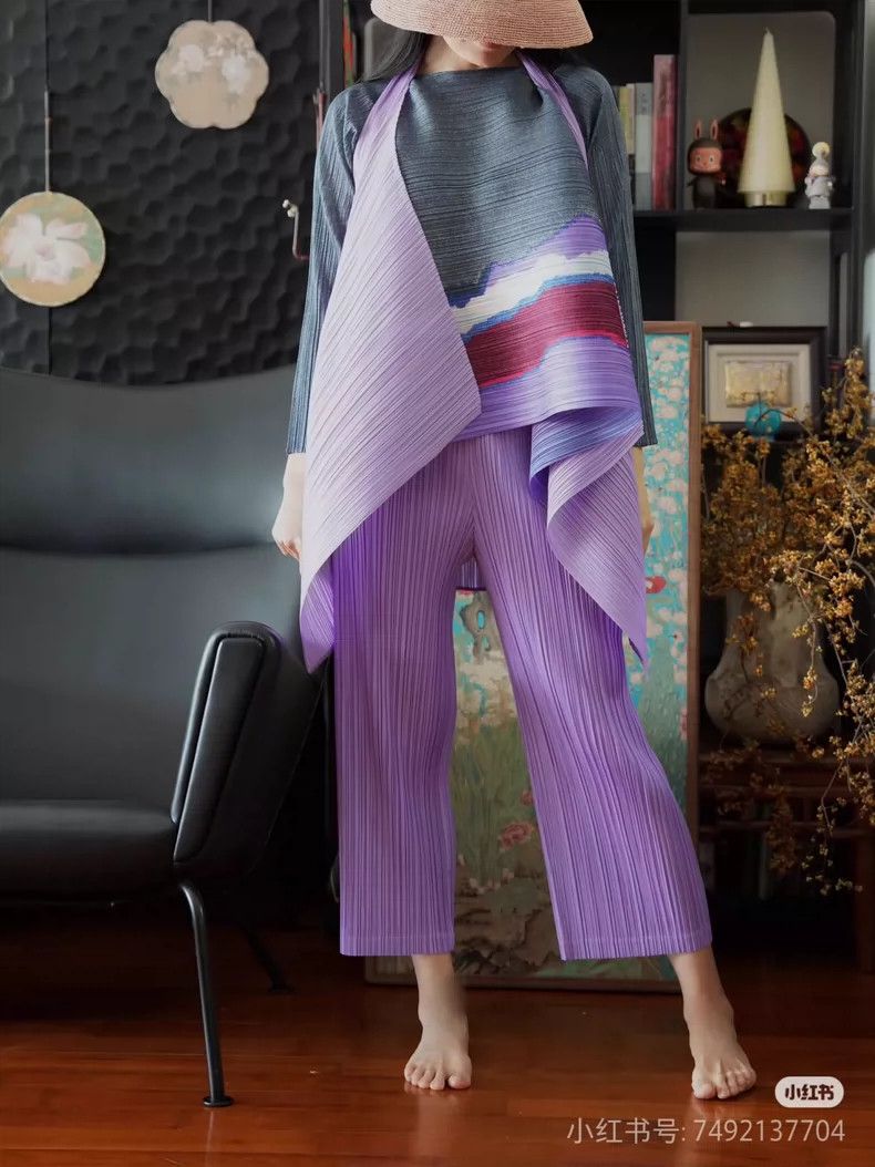 Issey Miyake Issey Miyake size:3 Violet pleated straight-leg pants Size 23" - 3 Thumbnail
