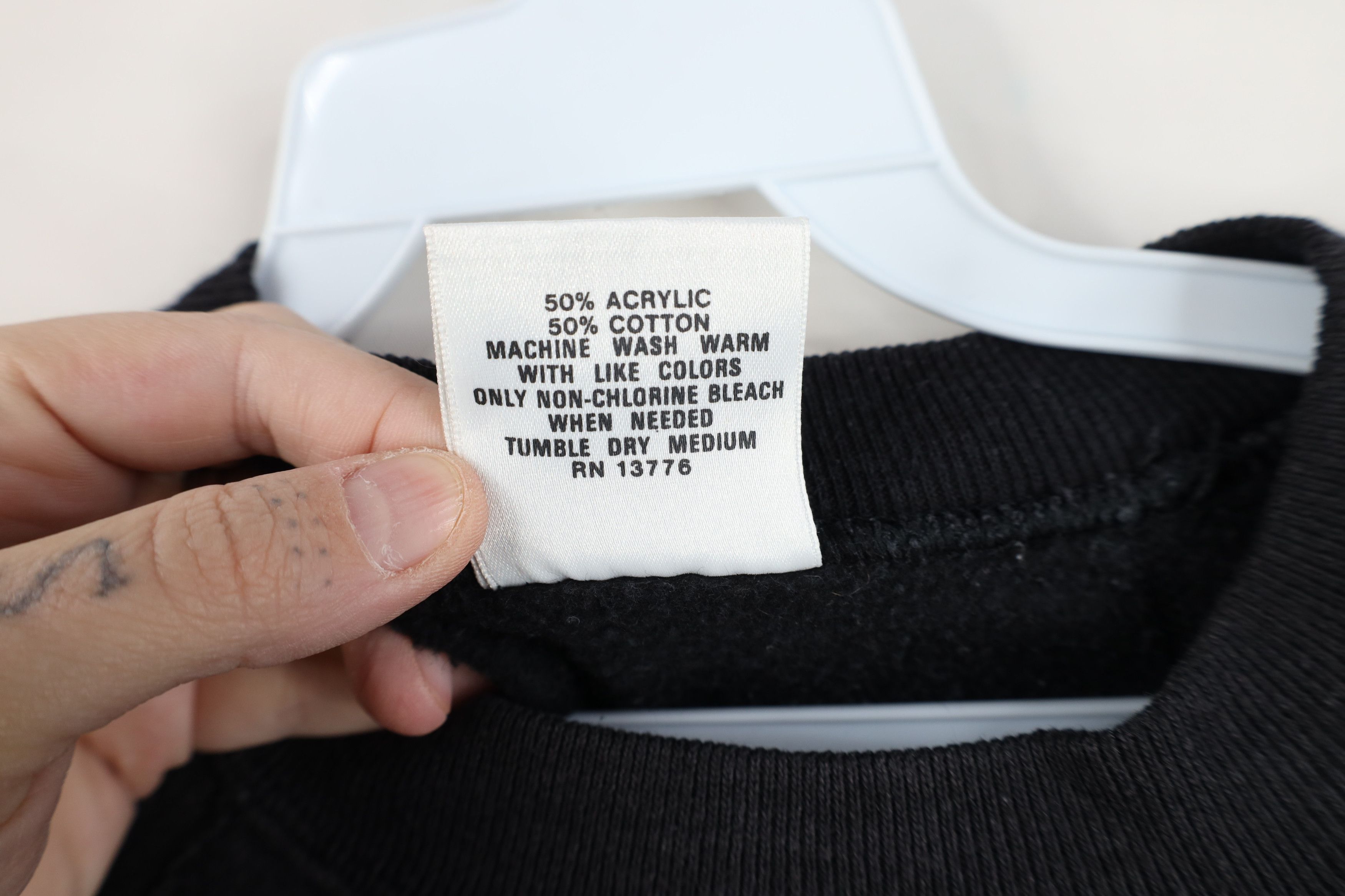 Hanes Vintage 80s 90s Hanes Blank Crewneck Sweatshirt Black USA Size L / US 10 / IT 46 - 10 Thumbnail
