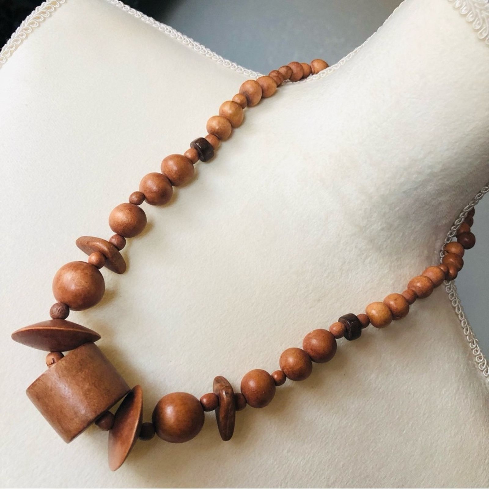 Vintage Vintage handmade wood bead necklace Size ONE SIZE - 1 Thumbnail