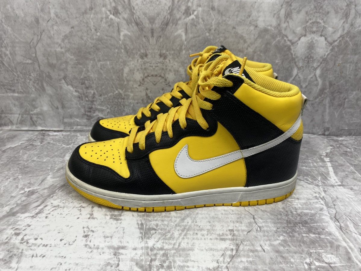 Nike Nike Dunk High 'White Varsity Maize' 2011 Size US 8.5 / EU 41-42 - 3 Thumbnail