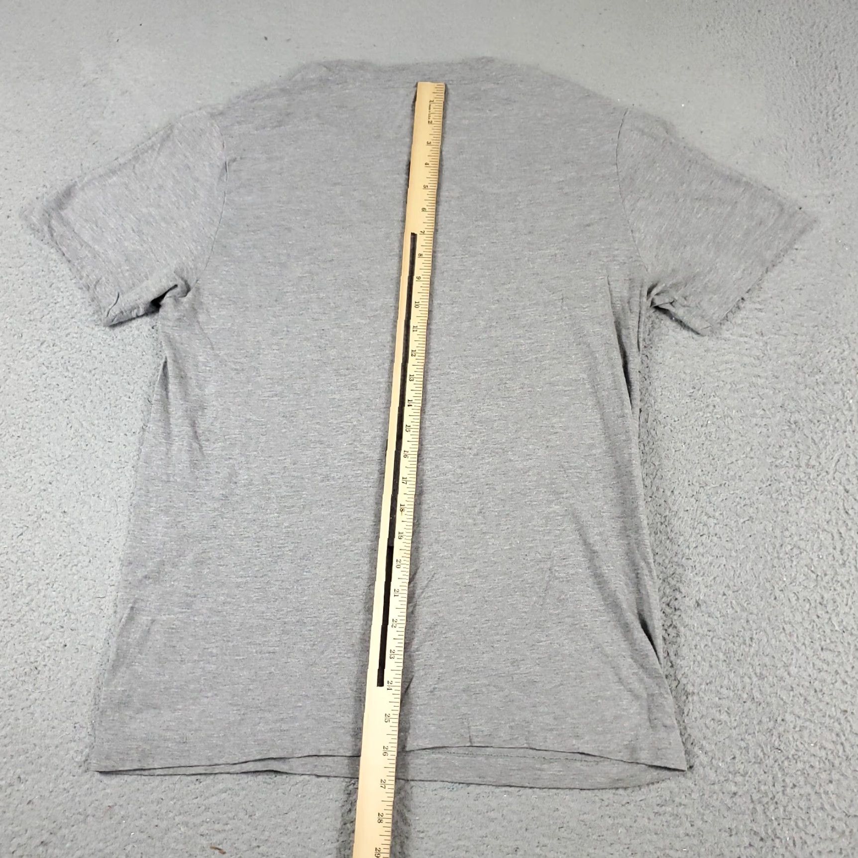 Nike Nike Shirt Mens Size Small Gray Swoosh Casual Short Sleeve Shirt Size US S / EU 44-46 / 1 - 4 Thumbnail