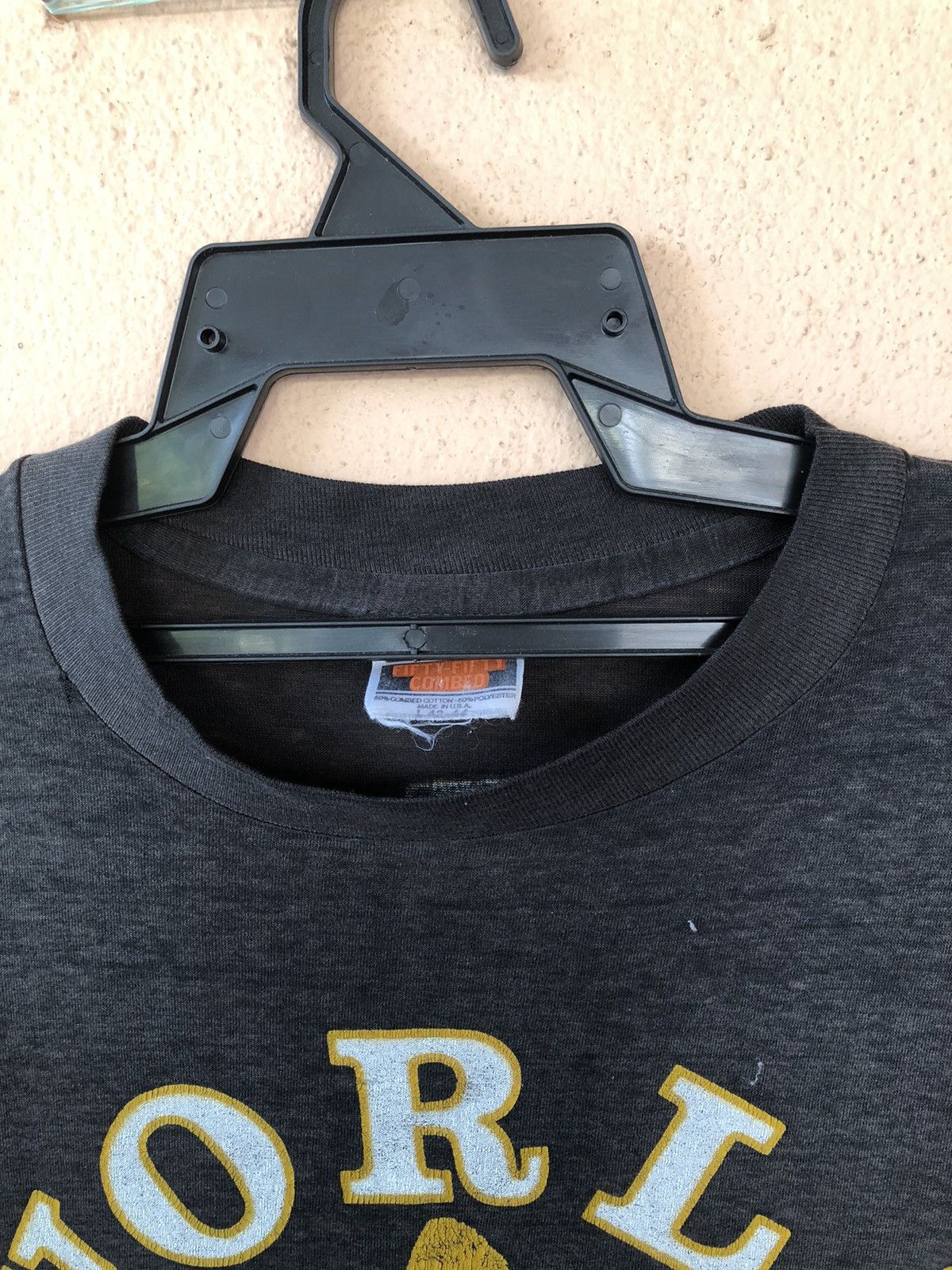 Vintage Vintage 80s WORLD GYM Paperthin Tee Size US L / EU 52-54 / 3 - 7 Thumbnail