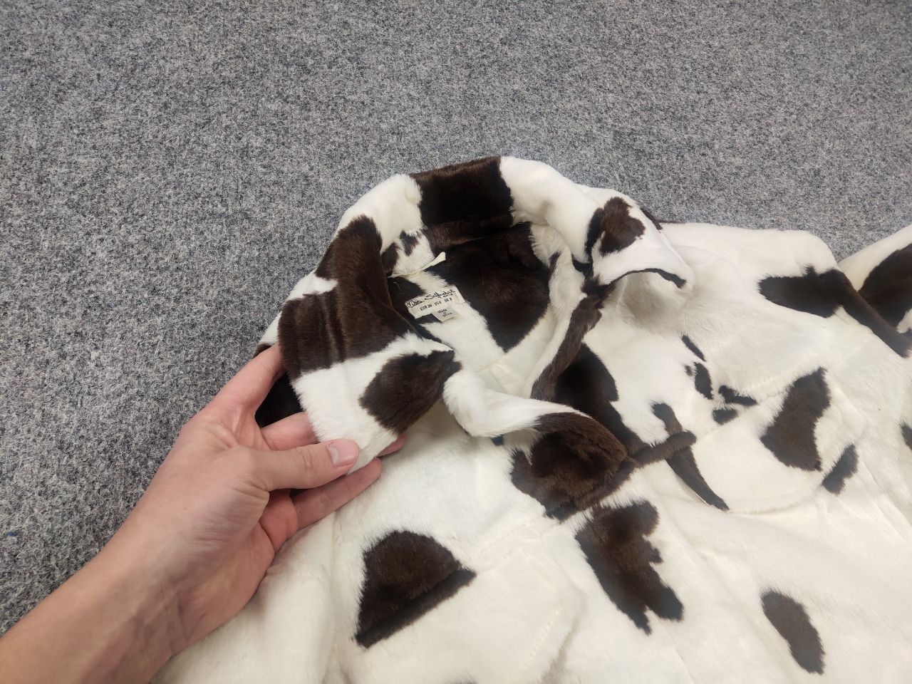 If Six Was Nine Vintage spotted cow if six was nine style fur Jacket Y2K Size S / US 4 / IT 40 - 11 Thumbnail