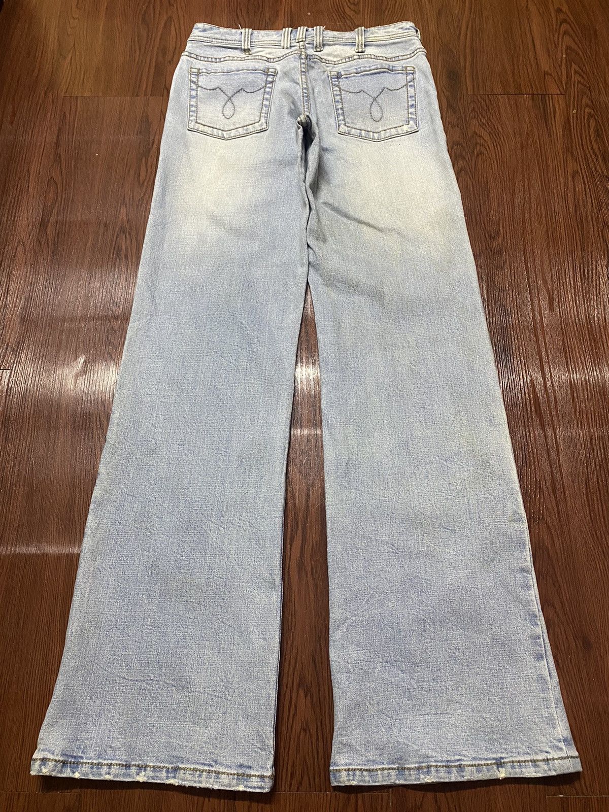Japanese Brand Vintage Japanese Brand Blue Faded Wash Flare Style Jeans Size 28" / US 6 / IT 42 - 2 Thumbnail