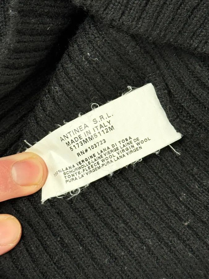 Emporio Armani 2000s Armani Neck Zip Wool Black Sweater Size US S / EU 44-46 / 1 - 8 Thumbnail