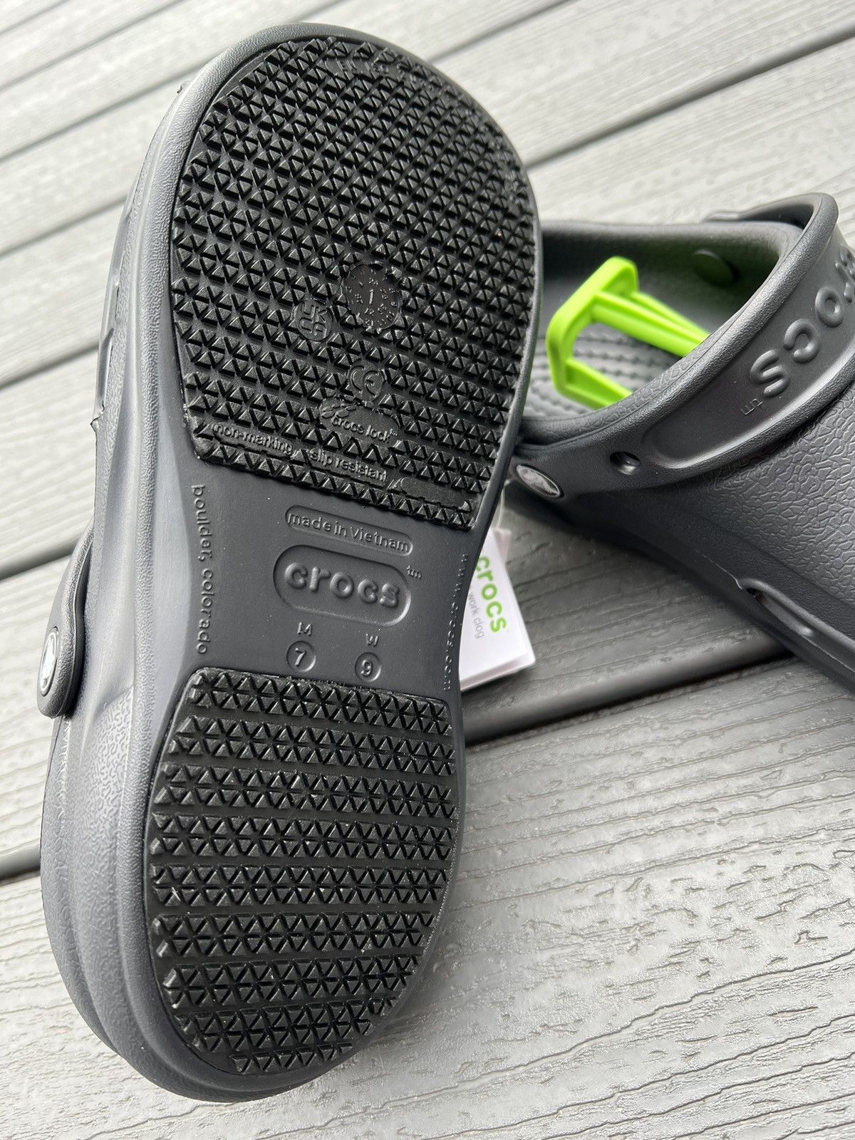 Crocs Crocs Slip Resistant Bistro Work Clog Size M 7 W 9 10075 001 Size US 7 / EU 40 - 4 Thumbnail