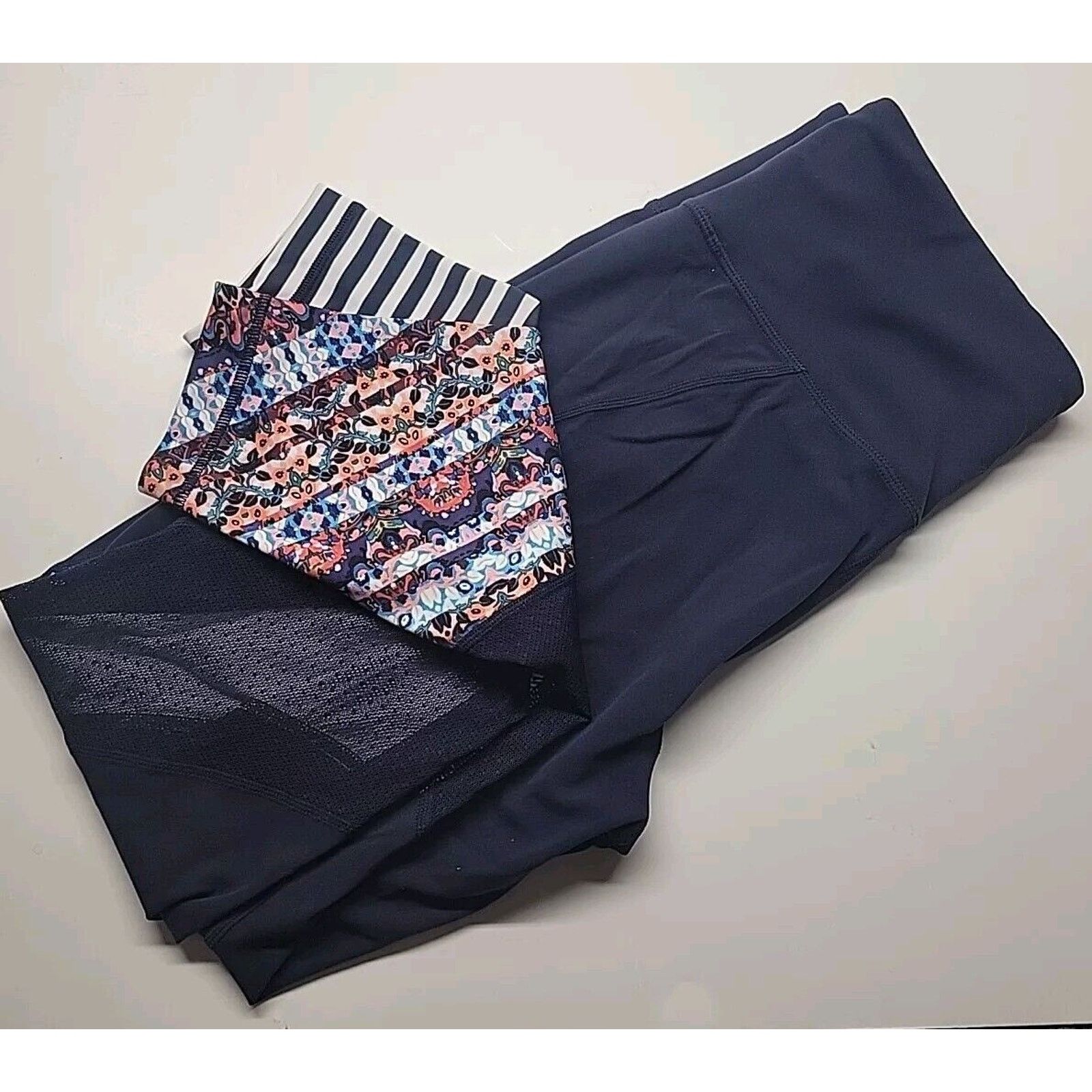 Athleta ATHLETA Womens Medium Print Mix Salutation Navy Mesh Legging Size 32" / US 10 / IT 46 - 6 Thumbnail