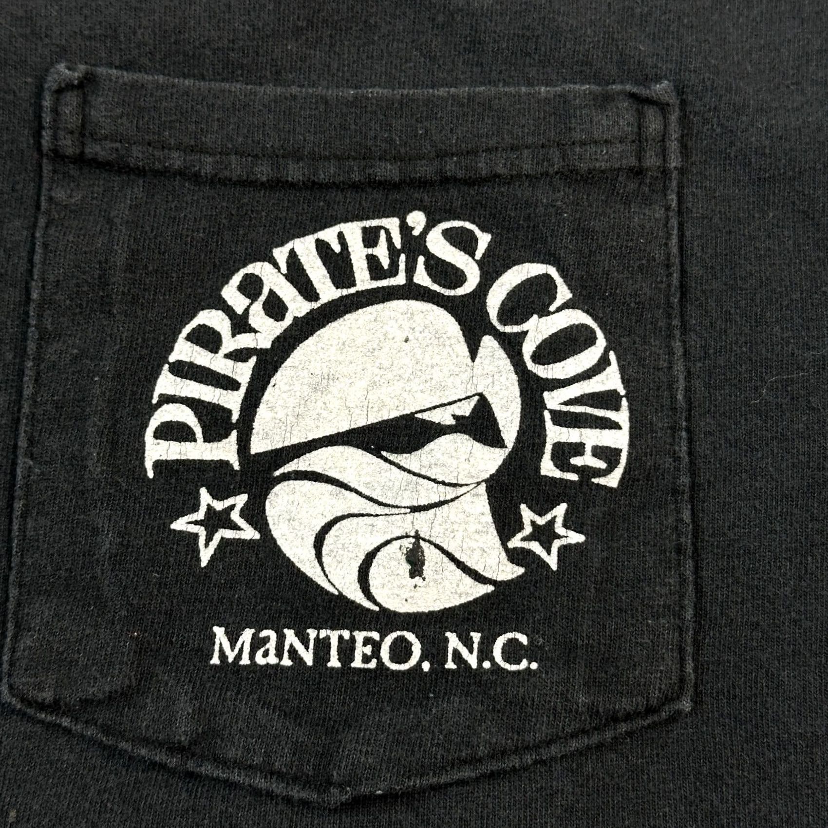 Delta VINTAGE Pirates Cove Shirt Mens Large Black Fishing Marlin Graphic Pocket Tee Size US L / EU 52-54 / 3 - 2 Thumbnail
