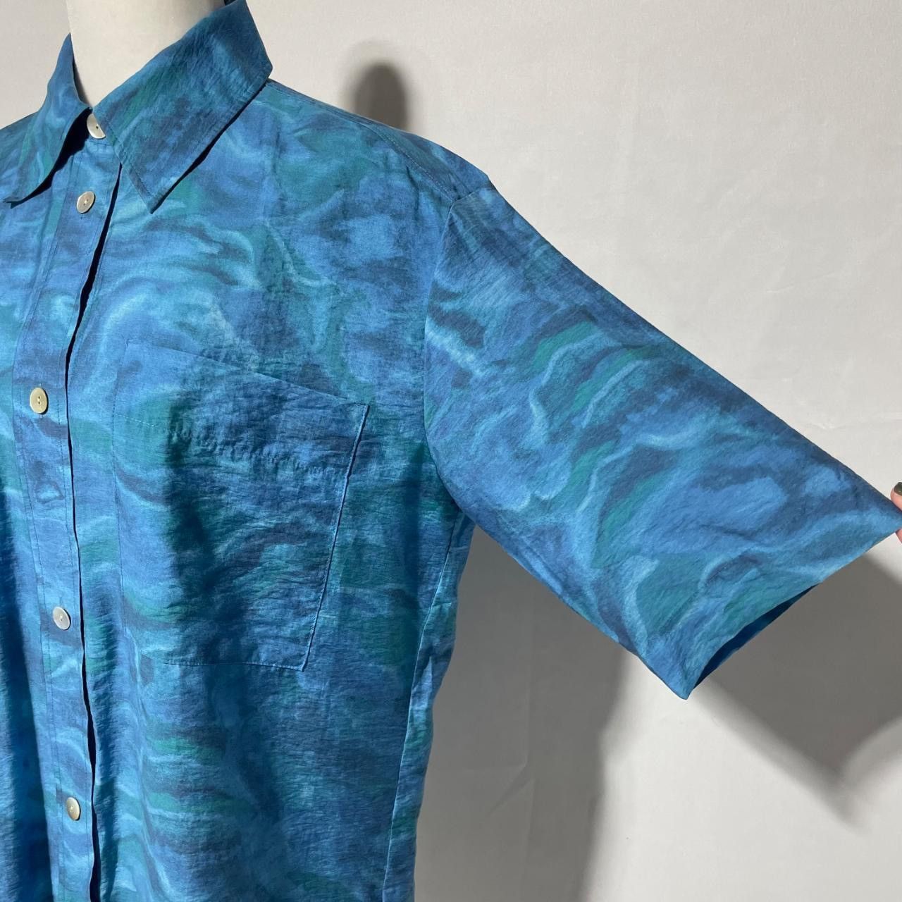 & Other Stories & Other Stories Wavy Print Short Sleeve Boxy Button Up Shirt Size XS / US 0-2 / IT 36-38 - 5 Thumbnail