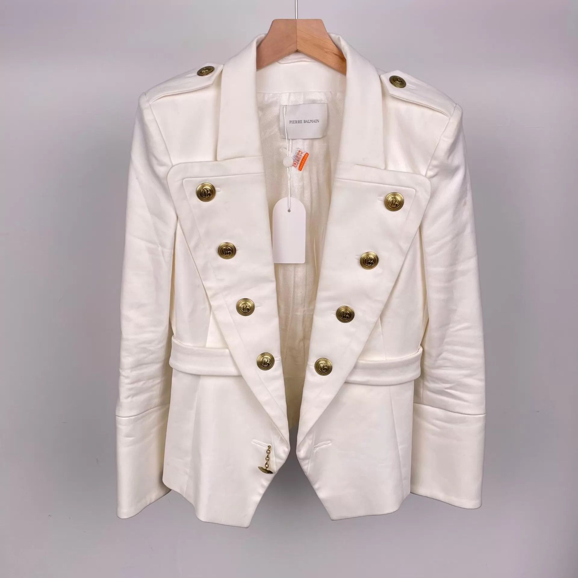 Balmain Balmain Women's White Blazer 38 260419MZS3S07 Size XS / US 0-2 / IT 36-38 - 1 Thumbnail