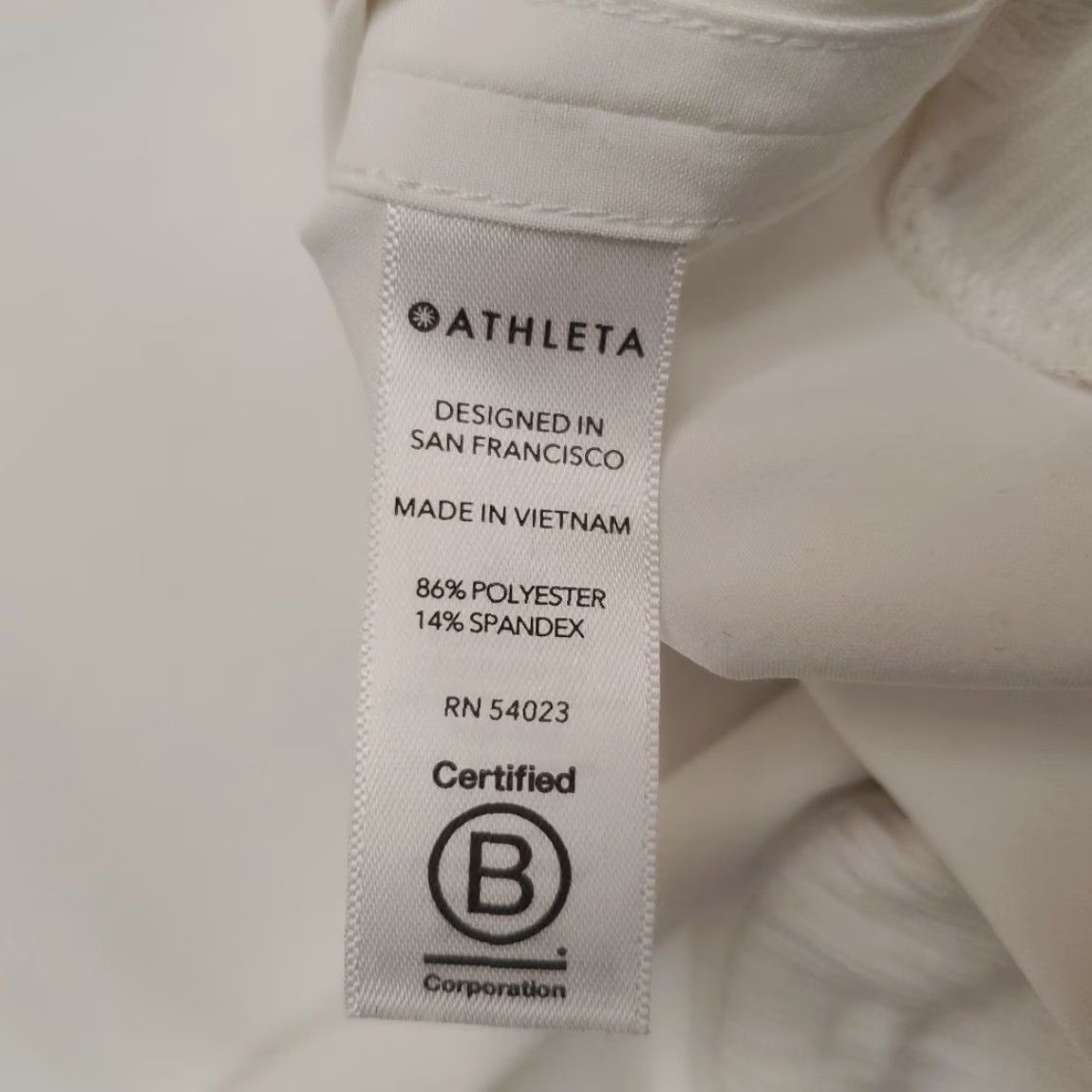 Athleta VINTAGE Athleta Shirt Womens XL White Crop Polyester Spandex B Corp Activewear Tee Size XL / US 12-14 / IT 48-50 - 4 Thumbnail