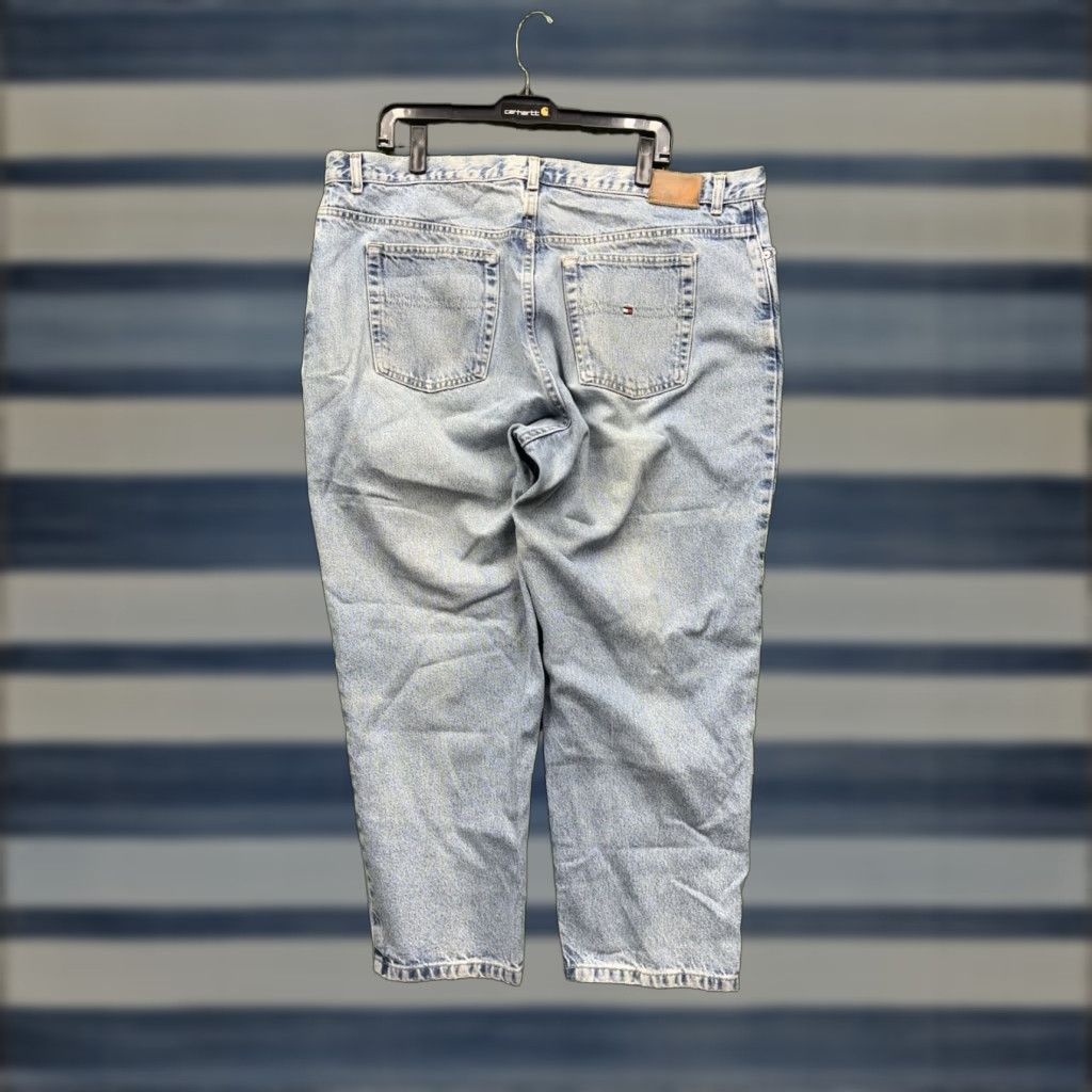Tommy Hilfiger VINTAGE Tommy Hilfiger Jeans Womens 22 Plus Size Straight Taper Casual Light Wash Denim Size 40" / US 18 - 1 Thumbnail