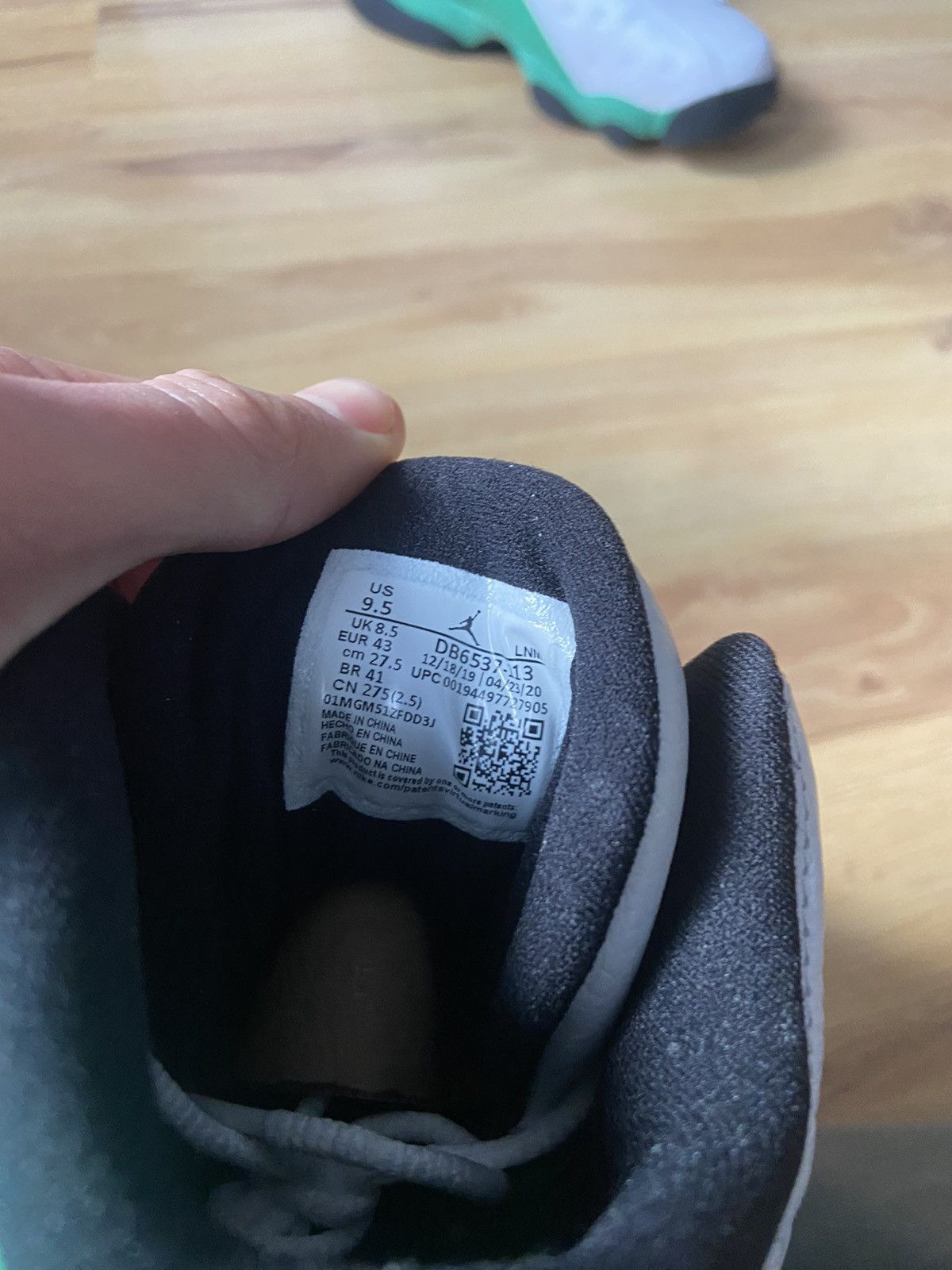 Nike Air Jordan 13 Lucky Green 2020 Size US 9.5 / EU 42-43 - 5 Thumbnail