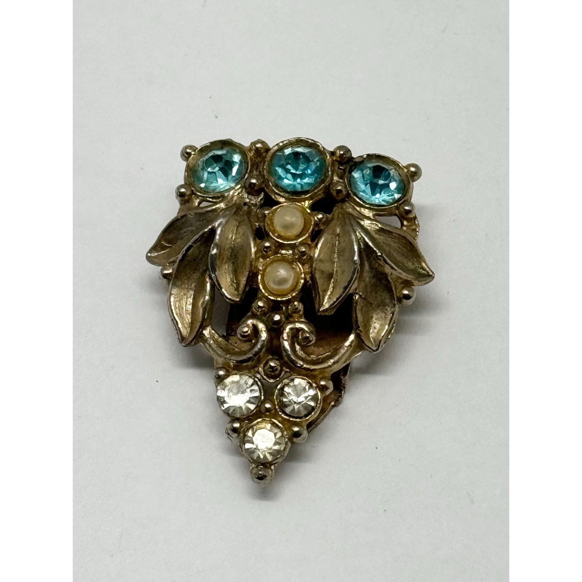 Vintage Estate rhinestone dress clip Size ONE SIZE - 3 Thumbnail
