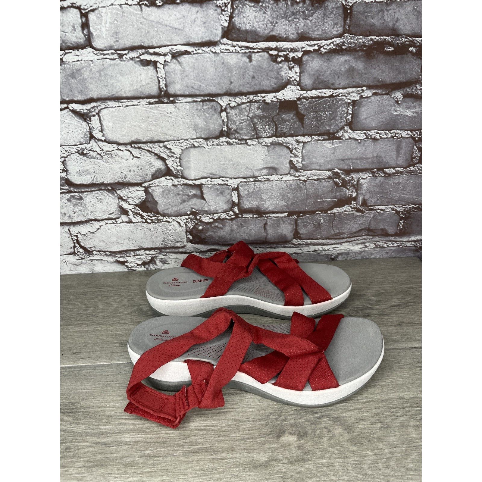 Clarks Clarks Cloud Steppers Red Fabric Strappy Wedge Comfort Sanda Size US 8 / IT 38 - 13 Thumbnail