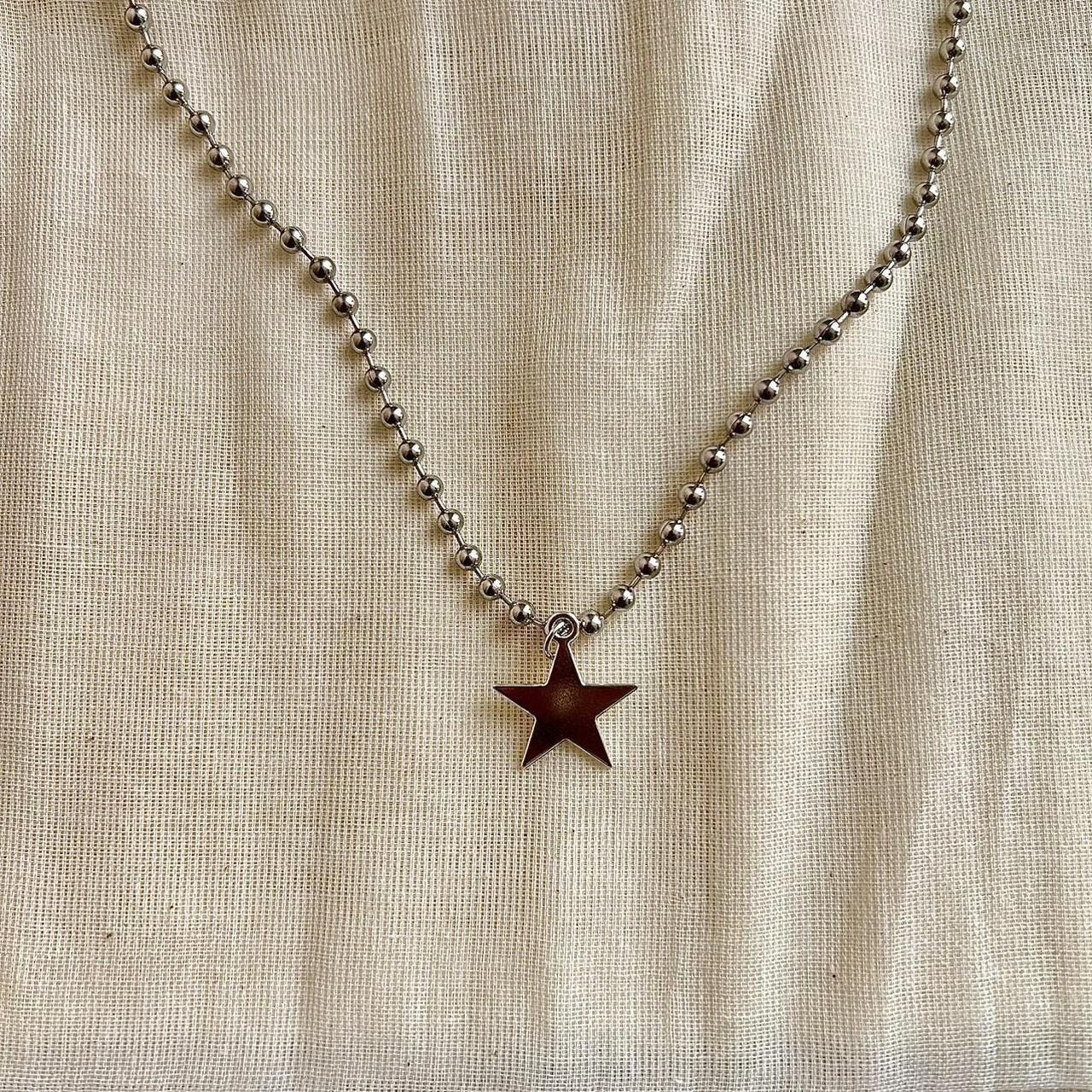 Jewelry y2k 2000s vintage style silver gothic star pendant necklace Size ONE SIZE - 1 Thumbnail