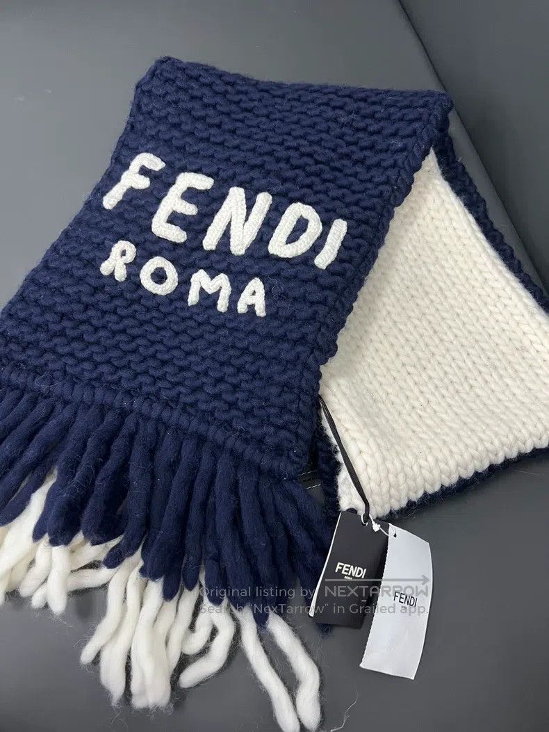 Fendi Fendi Logo Scarf Shawl with Lettering Size ONE SIZE - 1 Thumbnail