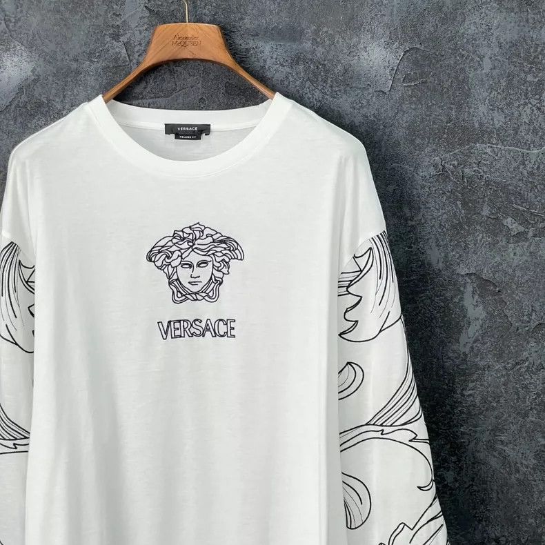 Versace Versace Medusa embroidered cotton long-sleeved T-shirt Size US M / EU 48-50 / 2 - 3 Thumbnail
