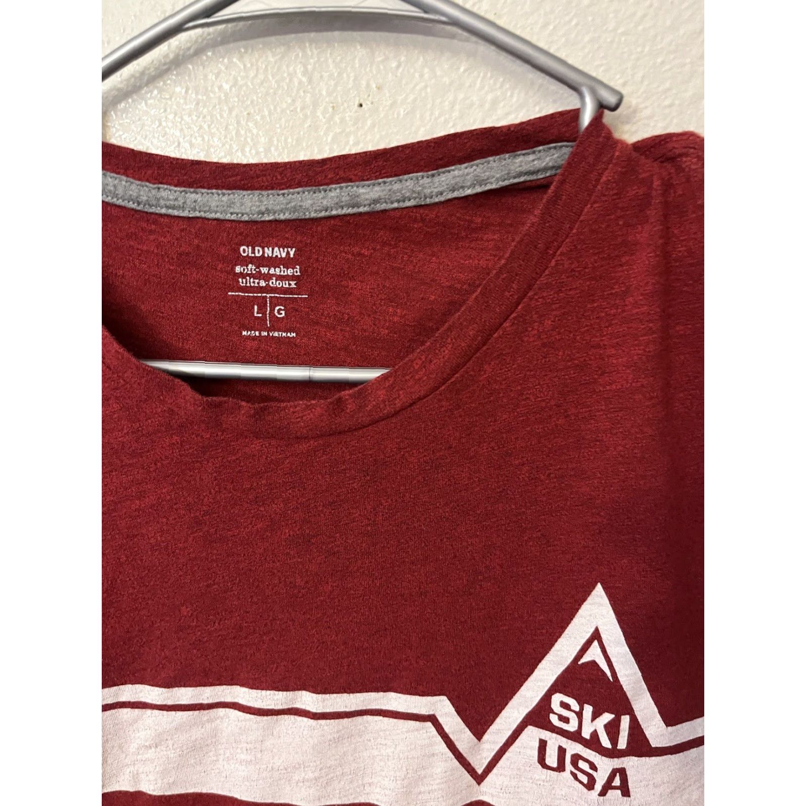 Old Navy Old Navy T-Shirt Red Graphic Print Crew Neck Men's L Short Sleeve Cotton Beach Today’sSpecial? Size US L / EU 52-54 / 3 - 2 Thumbnail