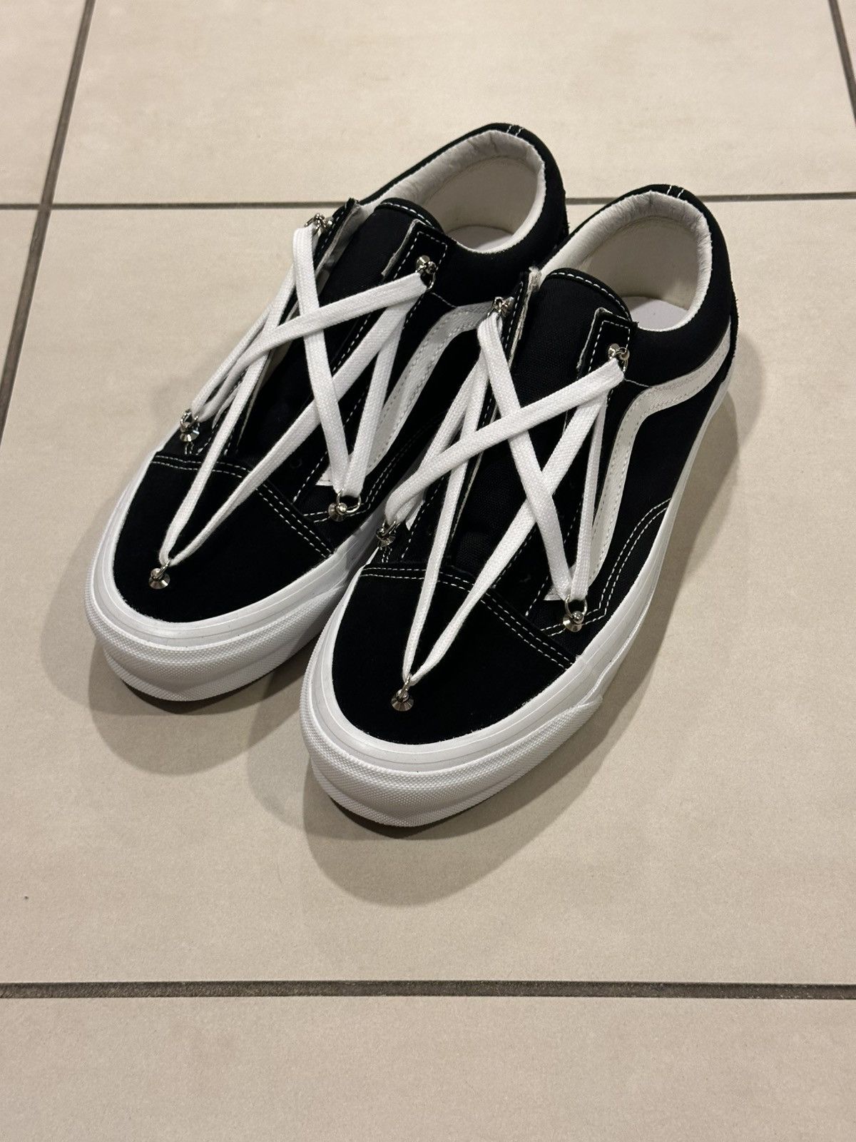 Vans Custom Vans Vault Old Skool – Tainted.ny Inspired Size US 9 / EU 42 - 5 Thumbnail
