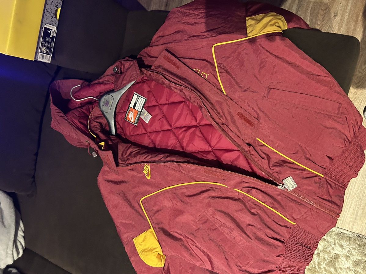 Nike Nike USC Vintage Jacket Size US L / EU 52-54 / 3 - 3 Thumbnail