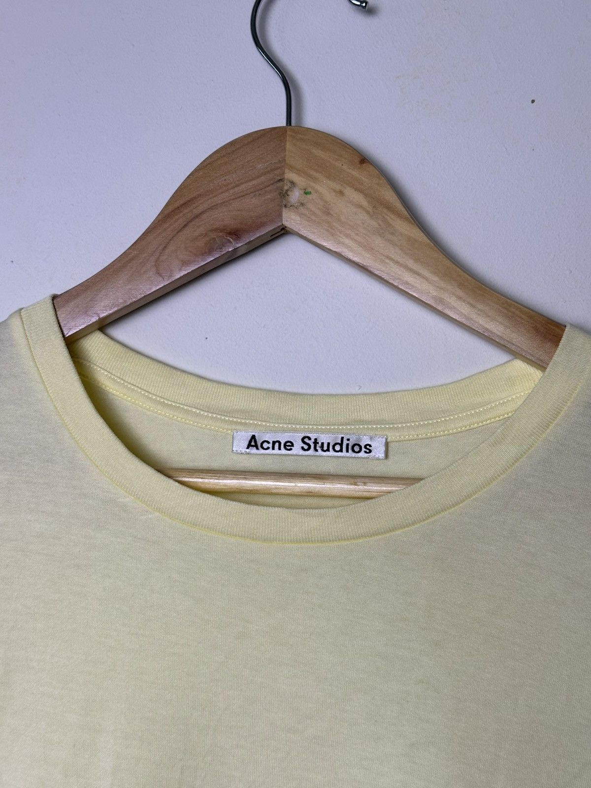 Acne Studios Acne Studios Vanilla Yellow Tshirt Size US M / EU 48-50 / 2 - 2 Thumbnail