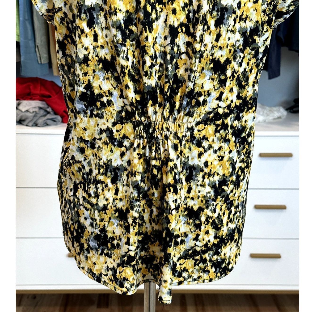 Other Tahari Women's Abstract Yellow Black Floral Cap Sleeve M Size M / US 6-8 / IT 42-44 - 7 Thumbnail