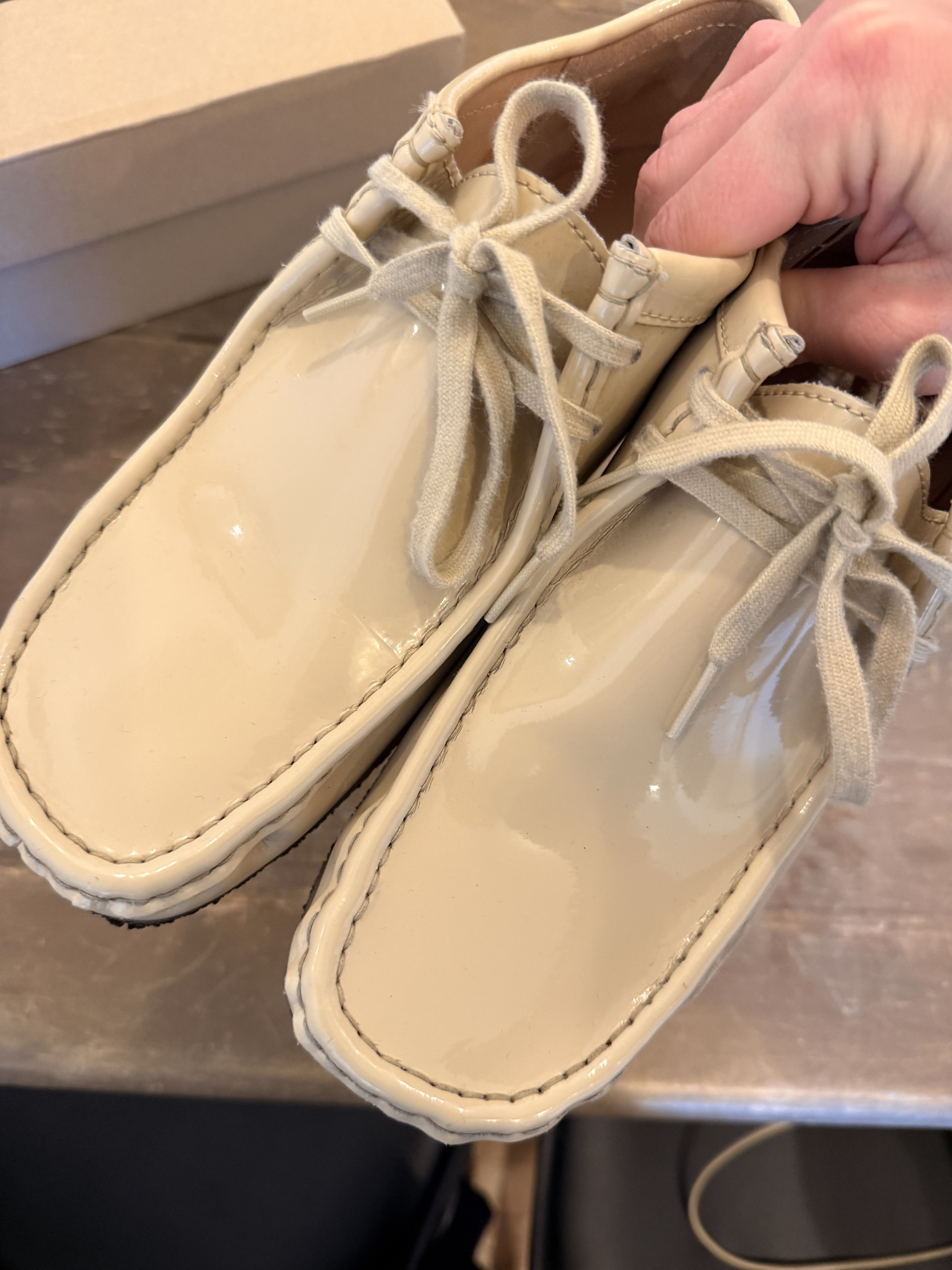 Clarks × Supreme Wallabee Size US 10 / EU 43 - 3 Thumbnail