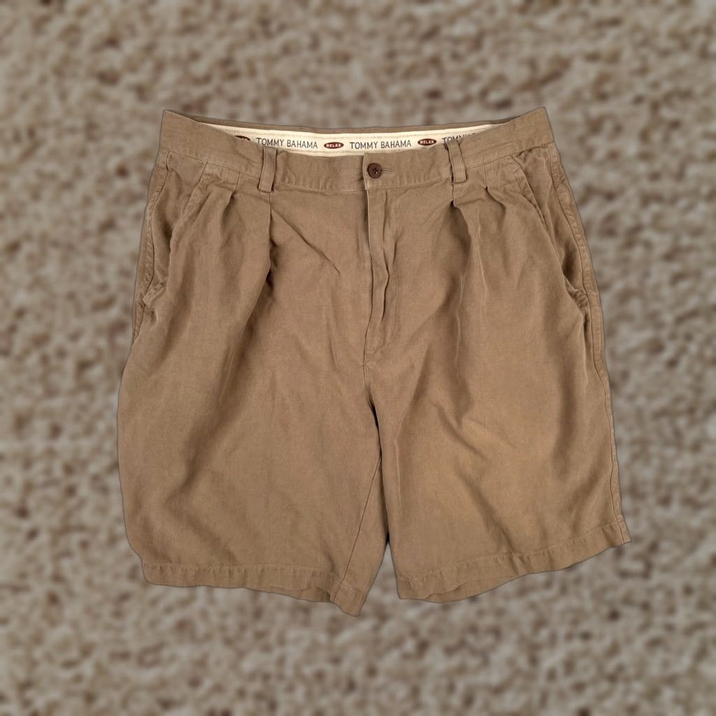 Tommy Bahama Tommy Bahama Shorts Men 36 Brown Bermuda Silk Pleated Beach Vacation 35x8 Cargo Pocket Relaxed Shorts Mens Beach Size US 36 / EU 52 - 1 Thumbnail