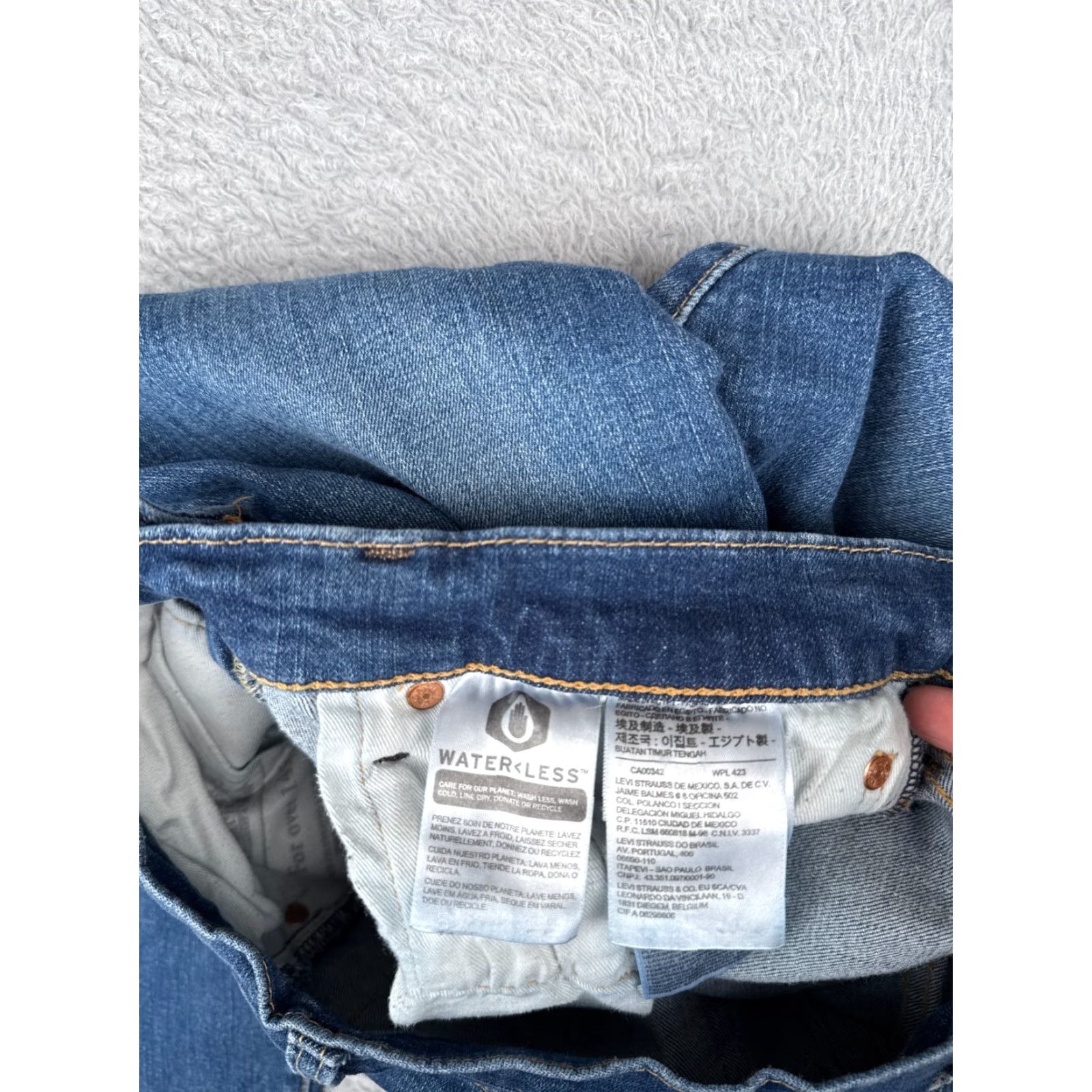 Levi's VINTAGE Levis Jeans 34 Blue Denim Levi's 519 5-Pocket Regular Cotton Blend 30x28 Mens Jeans Size US 34 / EU 50 - 7 Thumbnail