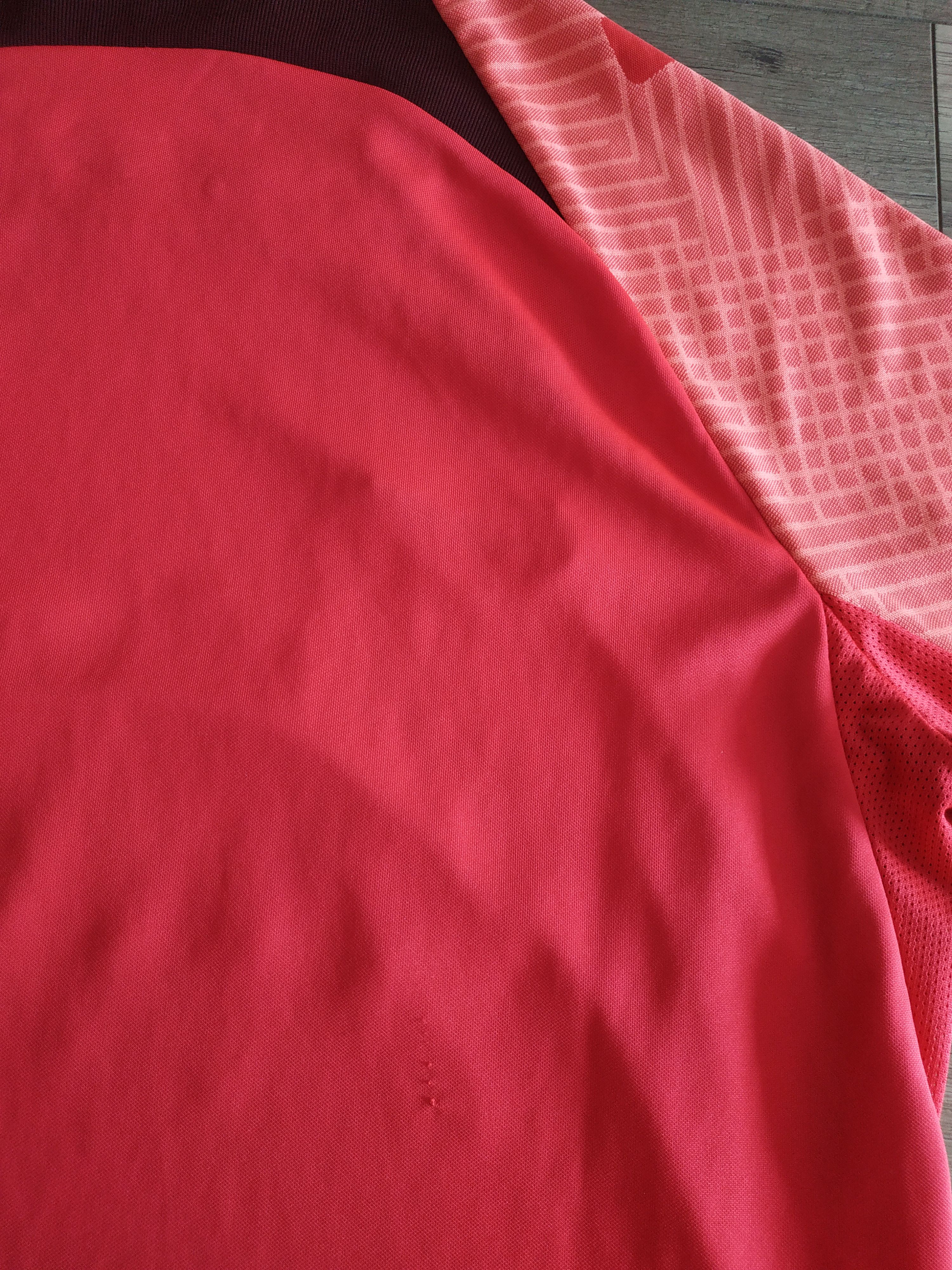 Nike Nike FC Liverpool Dri-Fit Men's 2022 Jersey, s. MEDIUM Size US M / EU 48-50 / 2 - 13 Thumbnail