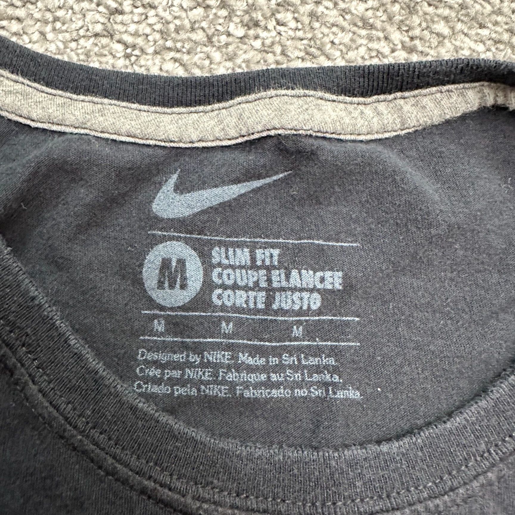 Nike Nike Slim Fit Graphic T‑Shirt Womens Medium Black Short Sleeve Crew Neck Cotton Tee Size M / US 6-8 / IT 42-44 - 4 Thumbnail