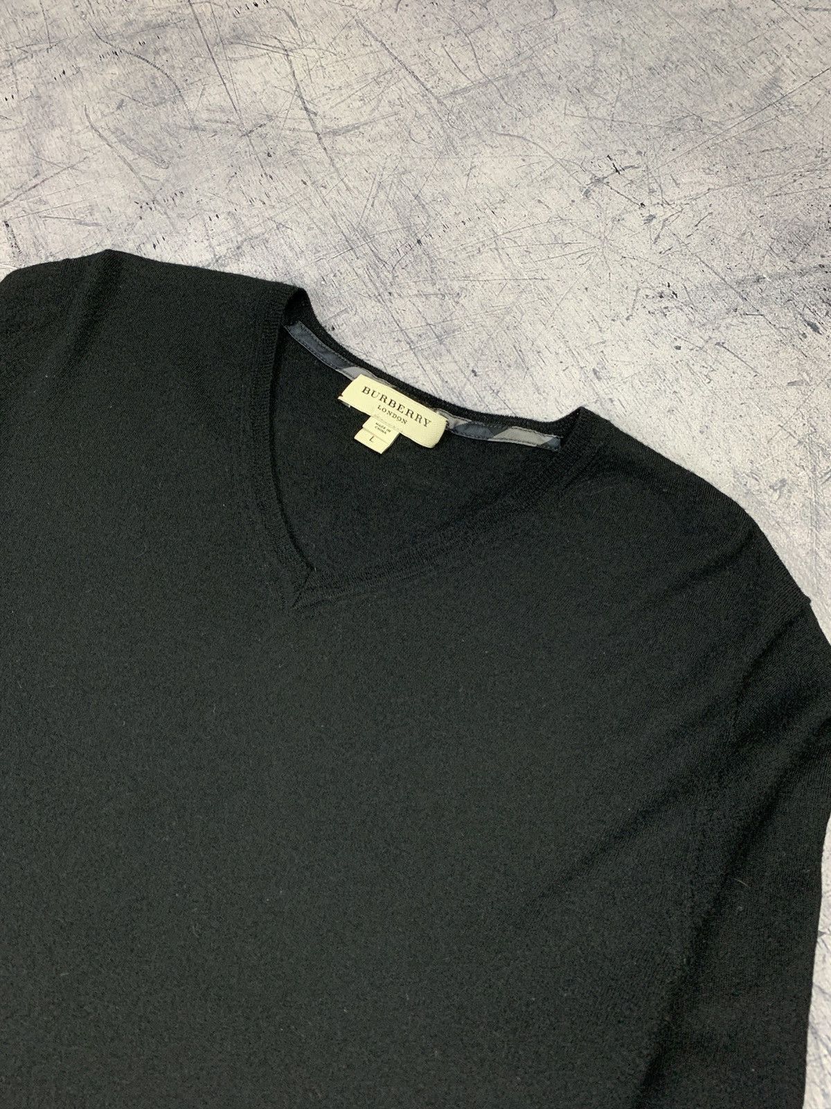 Burberry Burberry London Wool Sweater V-Neck Designer Size US L / EU 52-54 / 3 - 4 Thumbnail