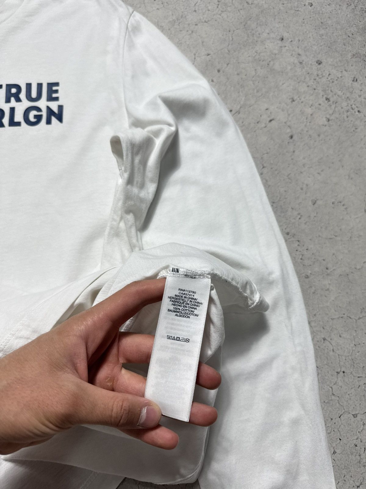 True Religion True Religion Vintage Long Sleeve Shirt Big Logo White Size US L / EU 52-54 / 3 - 7 Thumbnail