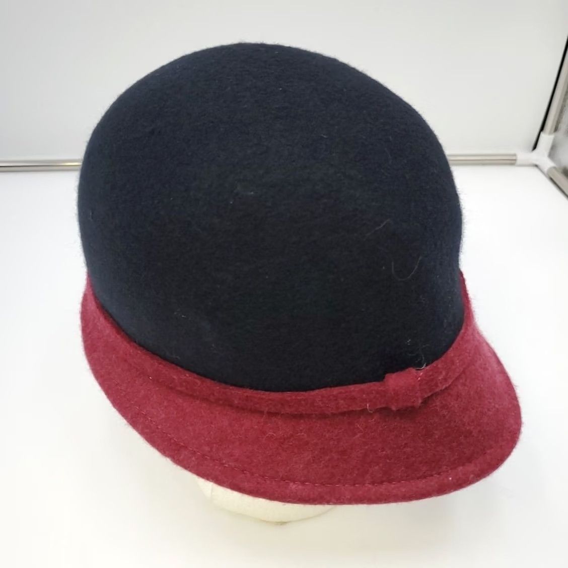 Madison VINTAGE Anthropologie Madison 88 100% Wool Cloche Hat Burgundy and Black Womens One Size Size ONE SIZE - 4 Thumbnail