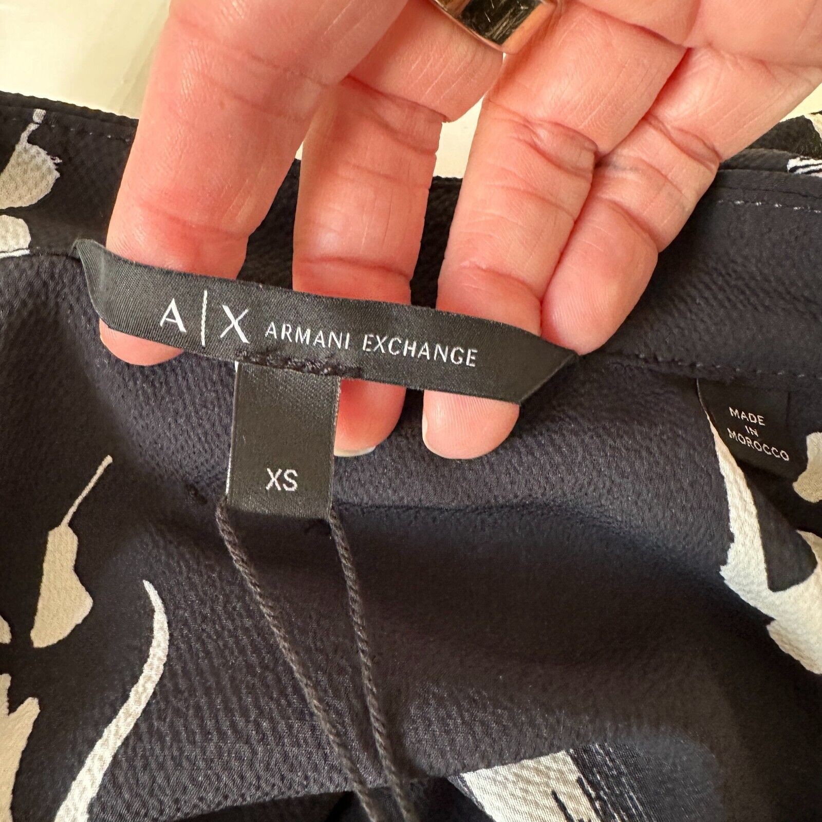 Armani Exchange NWT Armani Exchange Black White Floral Long Sleeve Button XS Size XS / US 0-2 / IT 36-38 - 8 Thumbnail