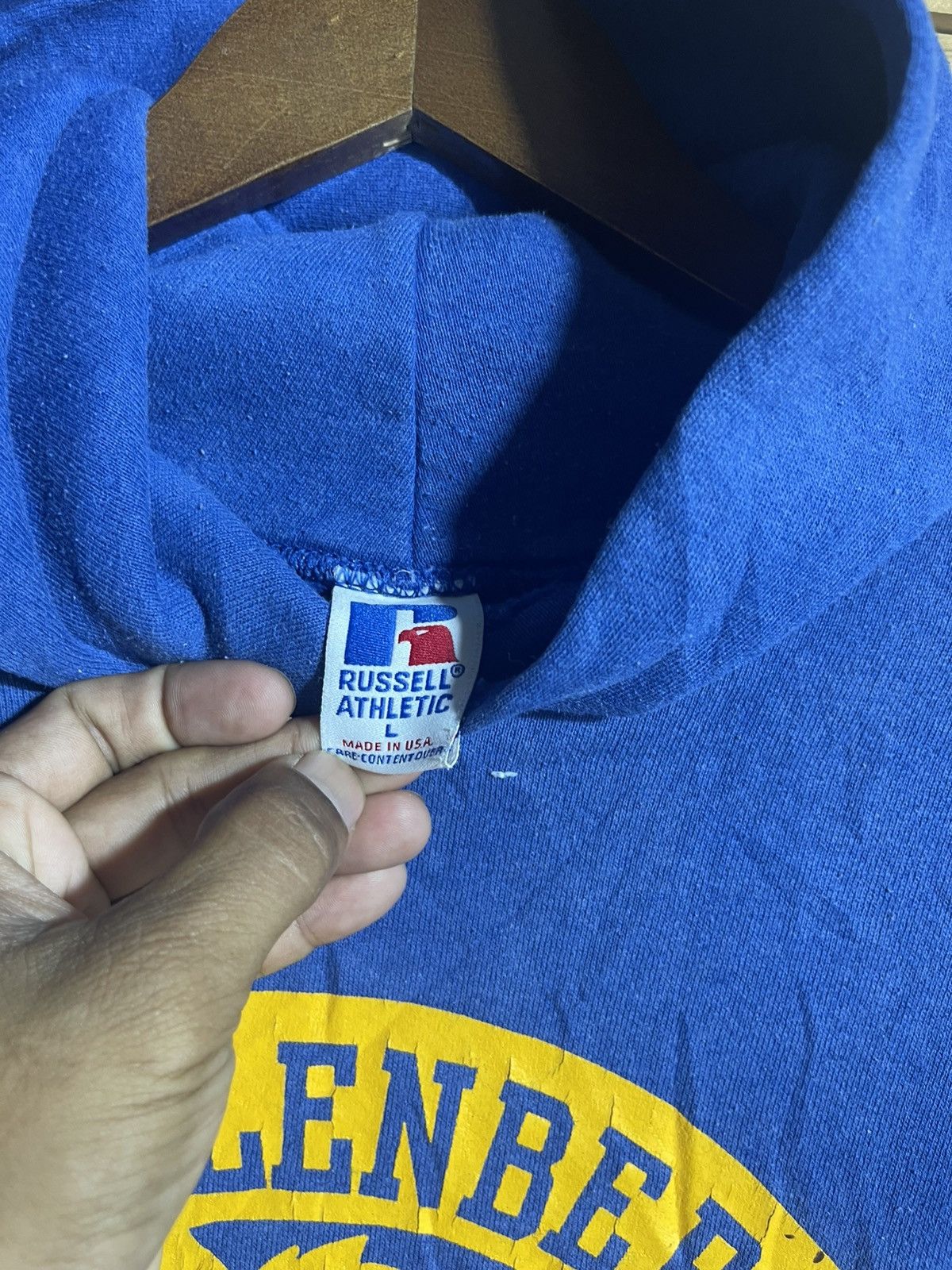 Russell Athletic Vintage kellenberg memorial hoodie Size US L / EU 52-54 / 3 - 6 Thumbnail