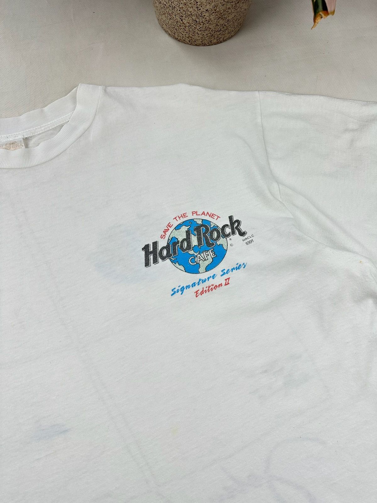 Hard Rock Cafe × Vintage Vintage 90s John Lennon art tee Hard Rock Cafe T Shirt Size US XL / EU 56 / 4 - 4 Thumbnail
