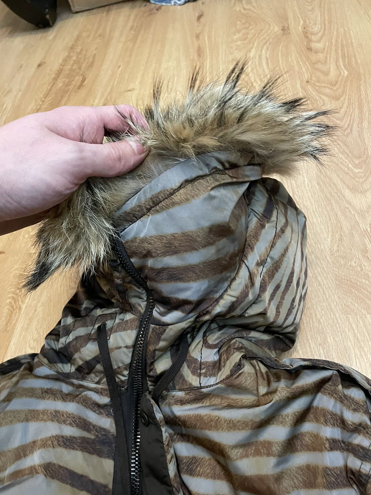 Jean Paul Gaultier Jean Paul Gaultier Ready to Wear FW08 down fur Runway coat Size M / US 6-8 / IT 42-44 - 9 Thumbnail