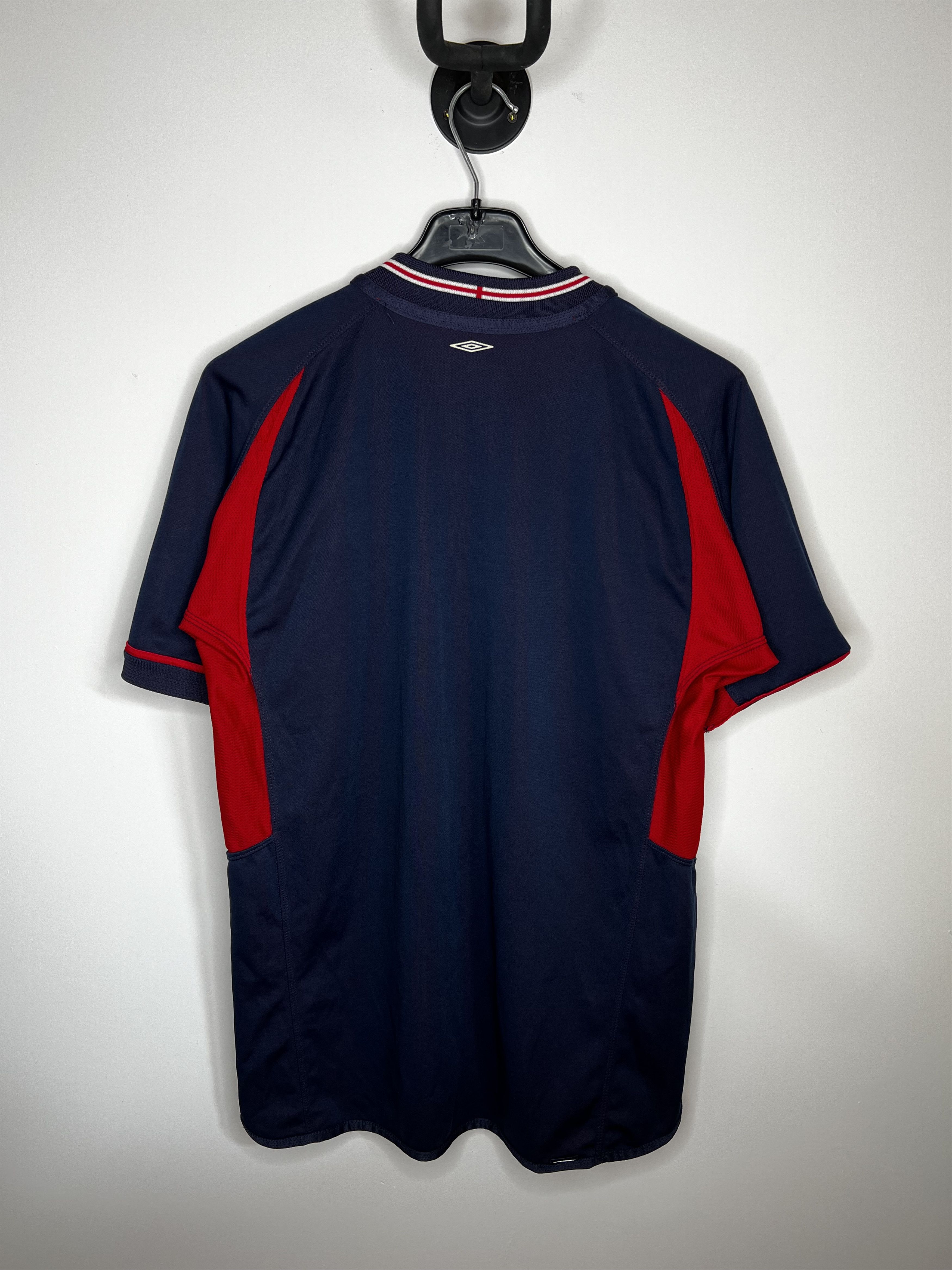 Umbro ENGLAND TEAM 2002 2004 HOME FOOTBALL SHIRT SOCCER JERSEY Size US L / EU 52-54 / 3 - 4 Thumbnail