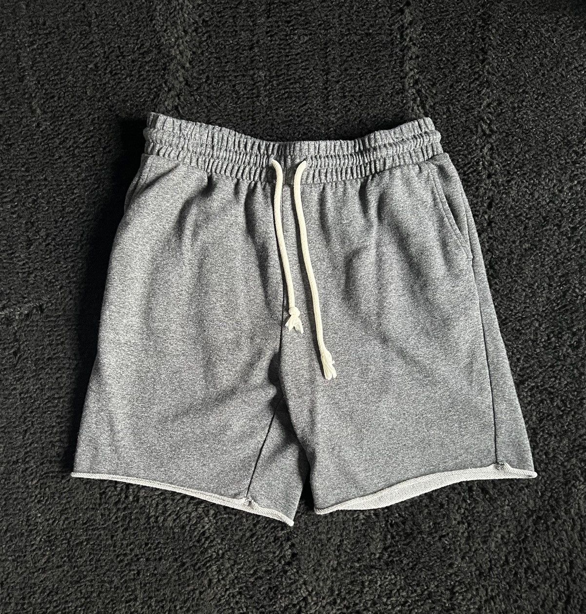 H&M × Other Grey Shorts Men’s Large Size US 36 / EU 52 - 1 Thumbnail
