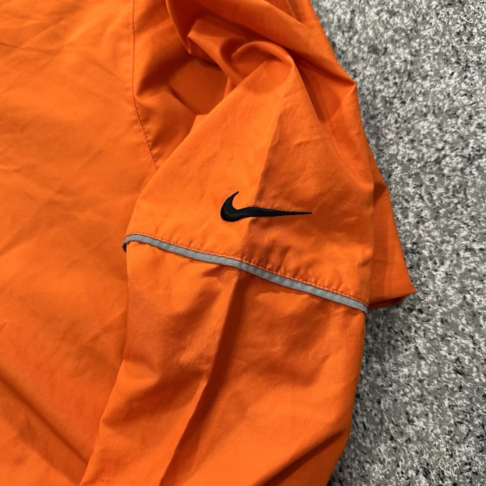 Nike VINTAGE Nike Windbreaker Jacket Womens L Anorak 1/2 Zip Pullover Orange Black Windrunner Jacket Womens L Orange 1/2 Zip Nike Windbreaker Womens L Size L / US 10 / IT 46 - 4 Thumbnail