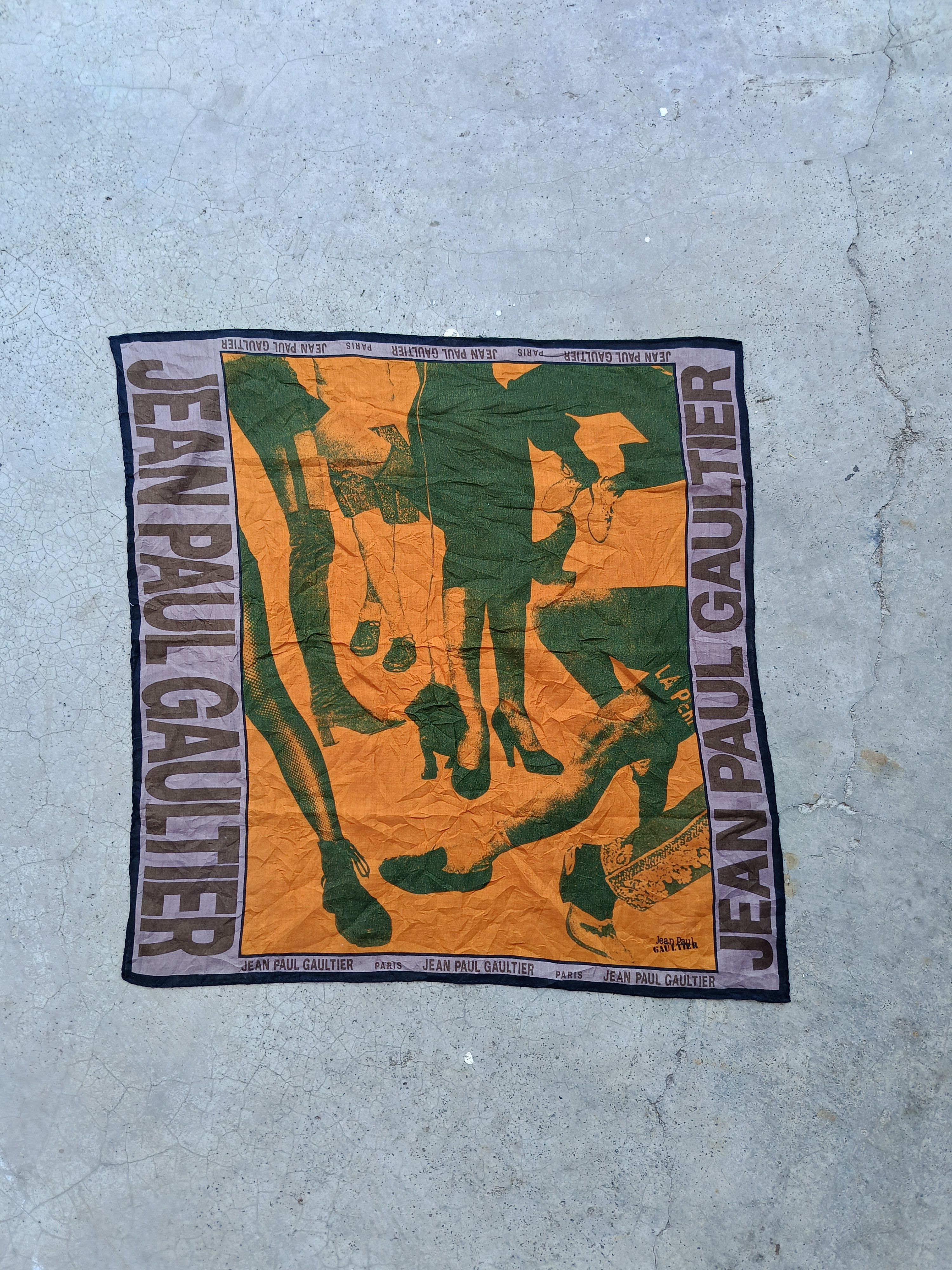 Jean Paul Gaultier 1990s JEAN PAUL GAULTIER ORANGE GRAPHIC SCARF Size ONE SIZE - 2 Thumbnail