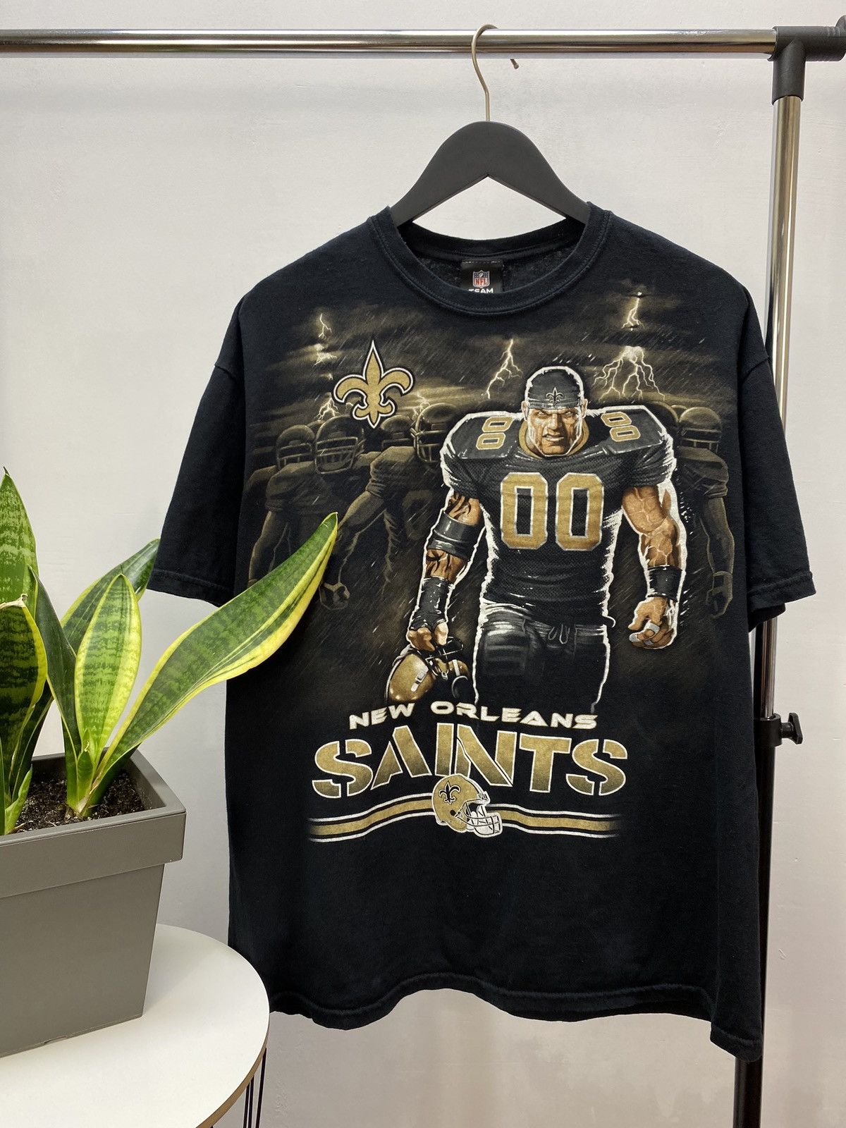 NFL × Vintage New Orleans Saints Football T Shirt NFL Size US XL / EU 56 / 4 - 2 Thumbnail
