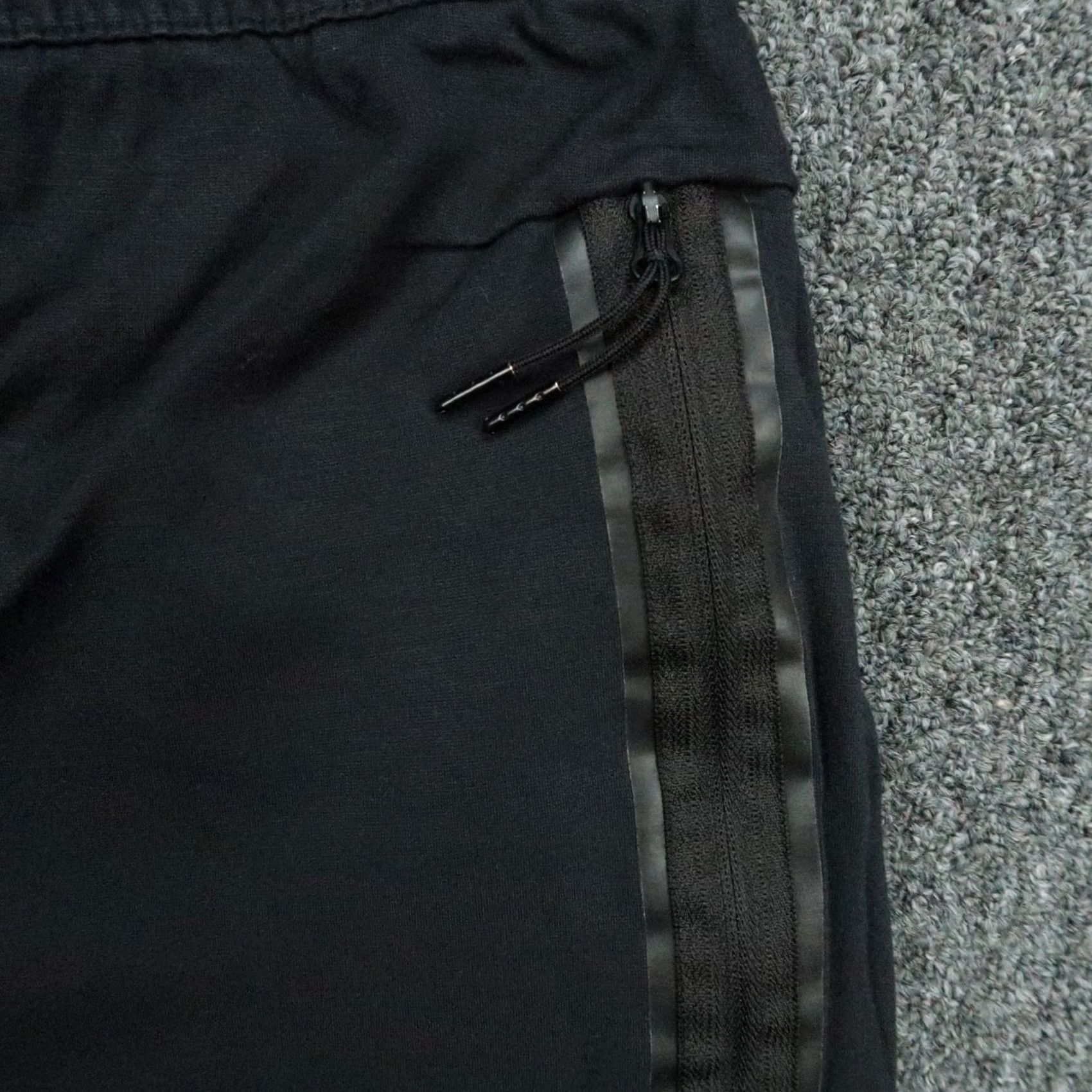 Nike Nike Pants Mens Large Black Jogger Athletic Tech Fleece Knit Zip Pocket Stretch Size US 33 - 5 Thumbnail