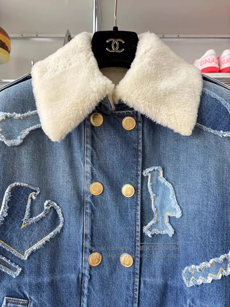 Chanel Chanel 19A Egyptian Series Blue Lamb Wool Inner Stitching Size XS / US 0-2 / IT 36-38 - 2 Thumbnail