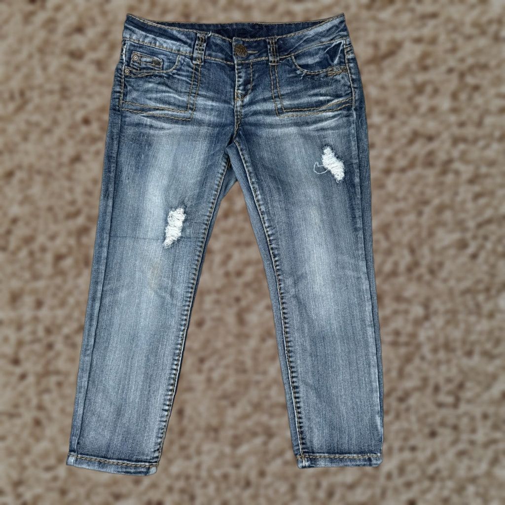 Vintage Rue21 Jeans Juniors 32x23 Blue Denim Crop Straight Leg Distressed Low Cotton Size 28" / US 6 / IT 42 - 1 Thumbnail